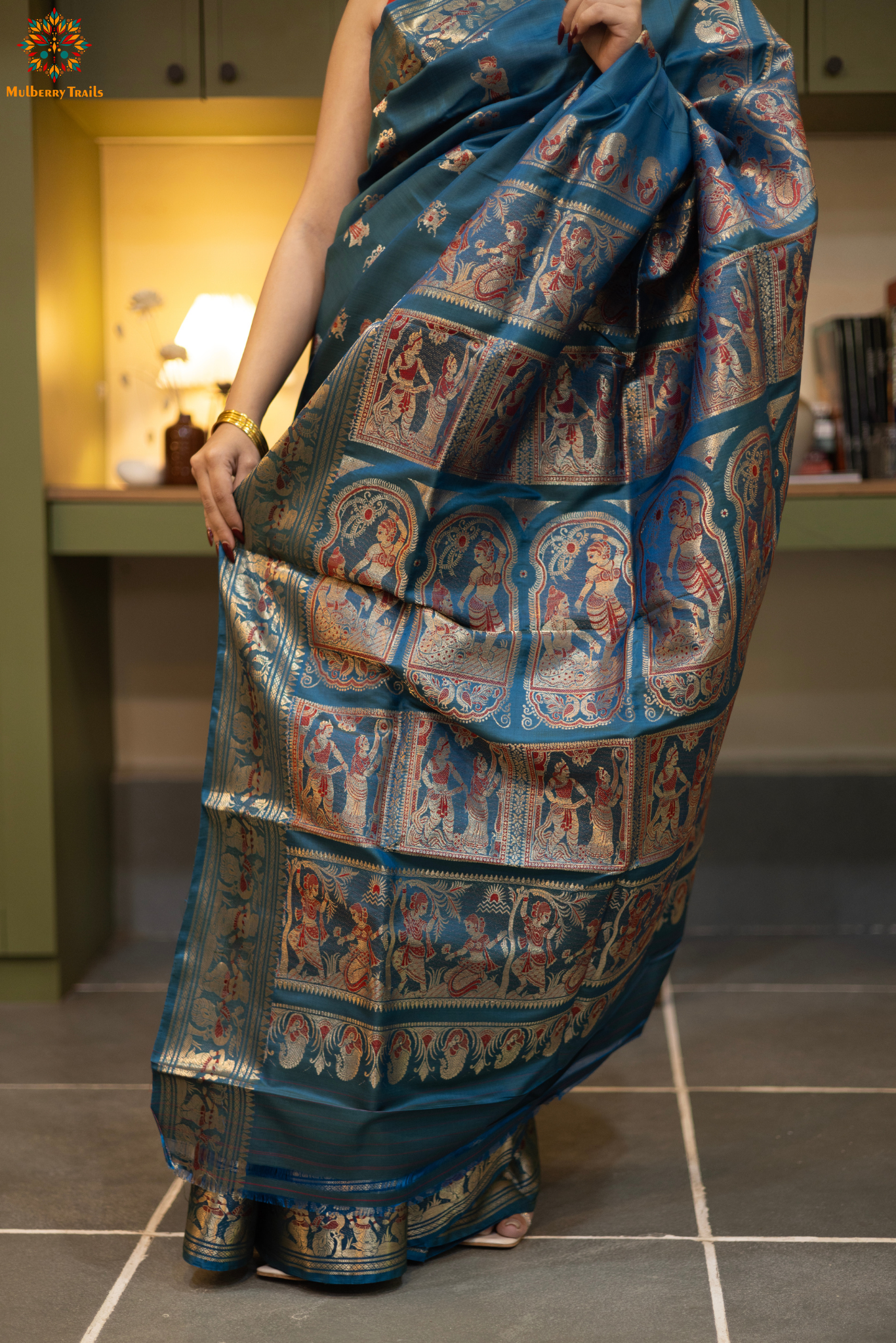 Bishnupadi: Pure Silk Swarnachari Baluchari_Peacock Blue