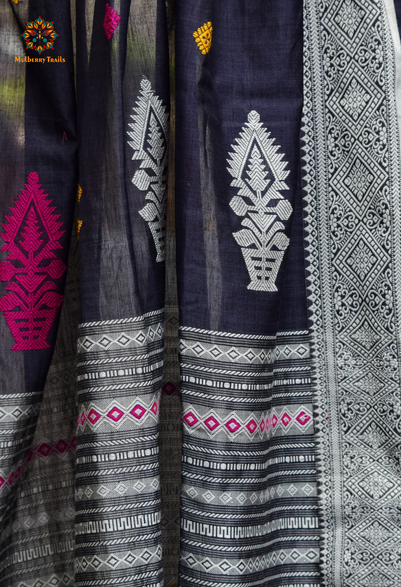 Ahana: Premium Handwoven Cotton Saree - Grey
