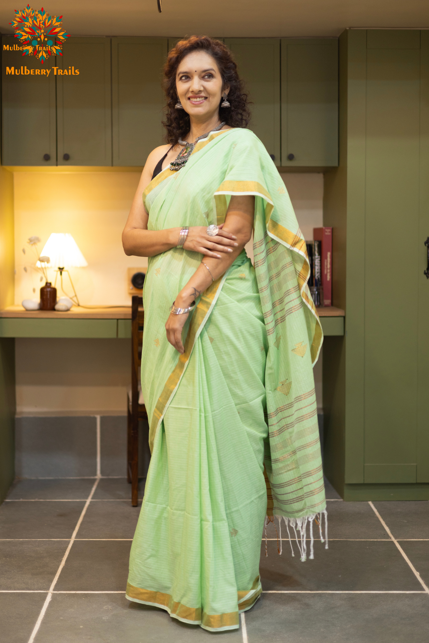 Ravi: Flowy Mul Cotton Jamdani Saree
