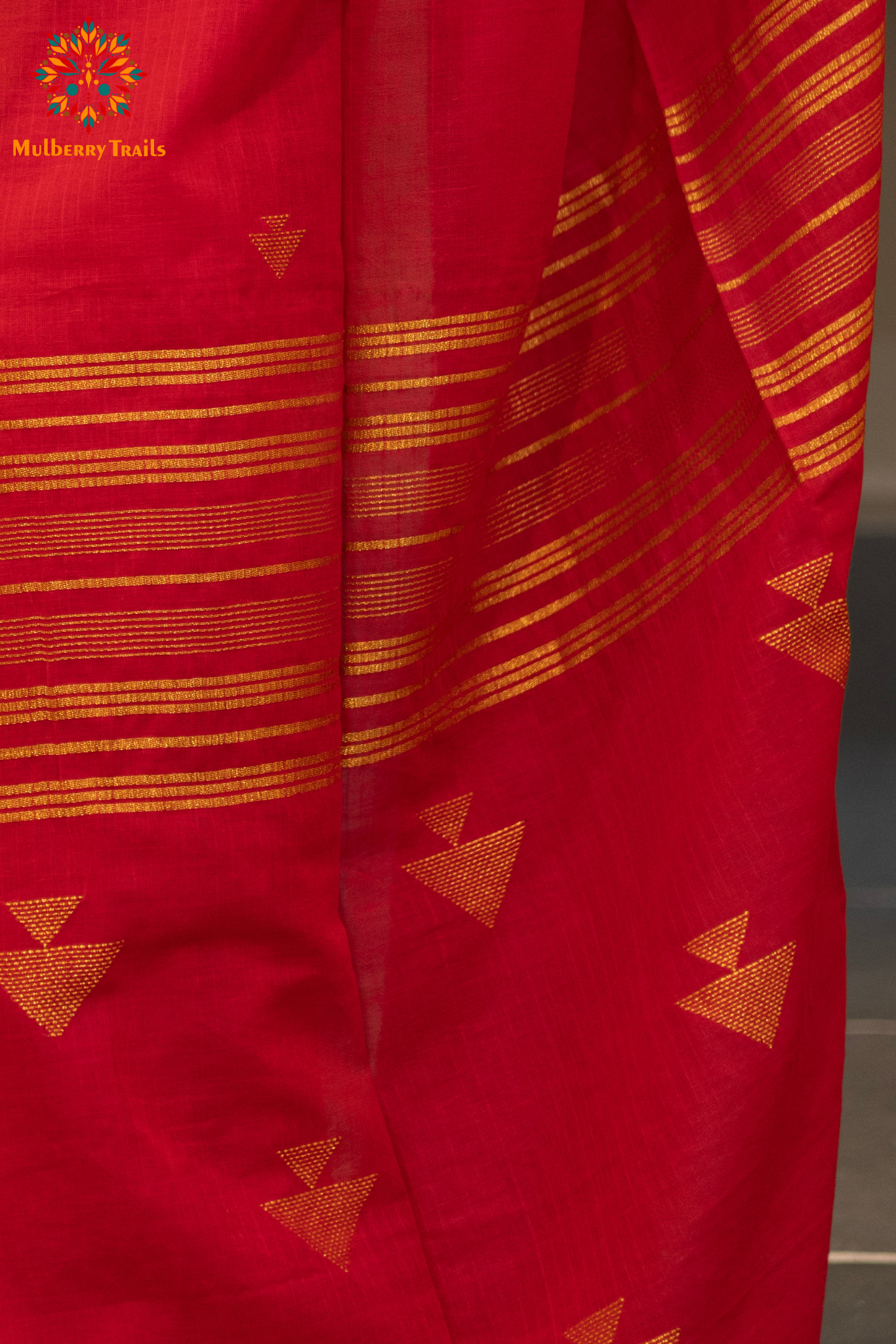 Ravi: Flowy Mul Cotton Jamdani Saree