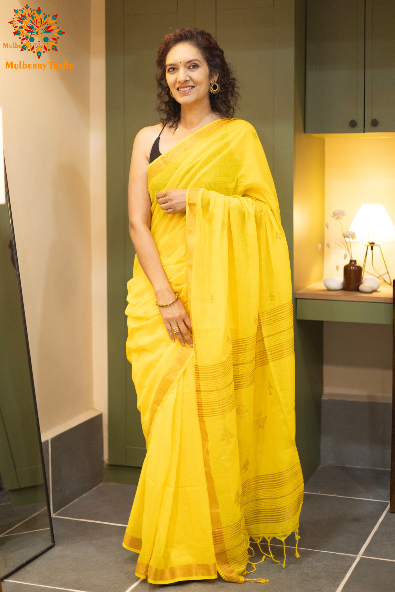 Ravi: Flowy Mul Cotton Jamdani Saree