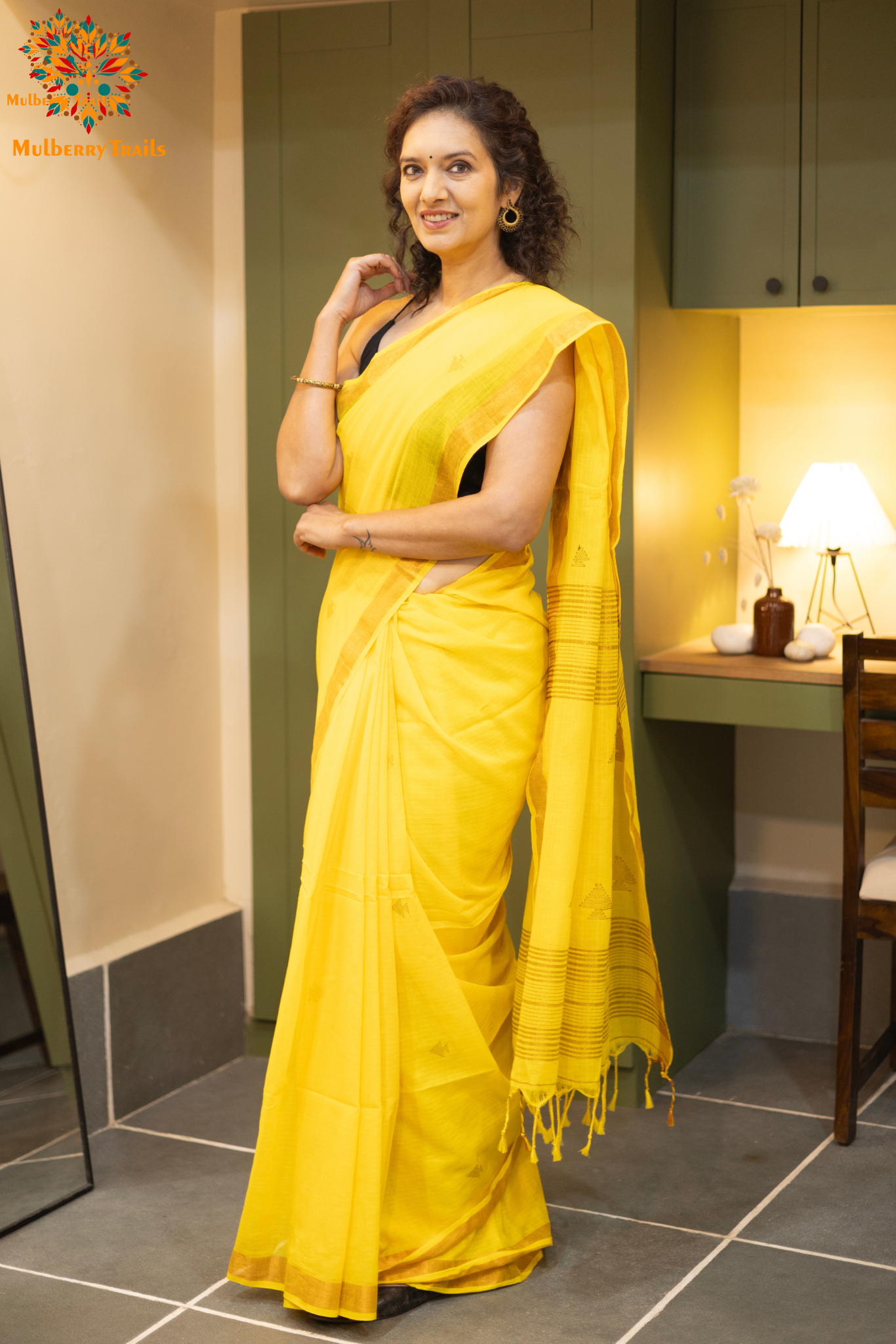 Ravi: Flowy Mul Cotton Jamdani Saree