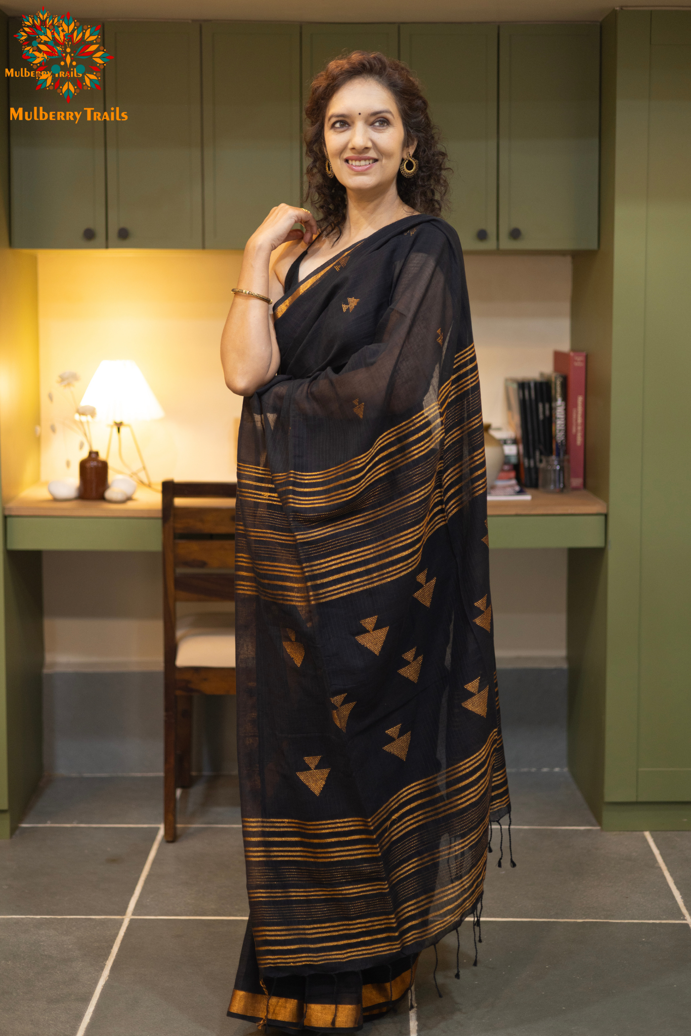 Ravi: Flowy Mul Cotton Jamdani Saree