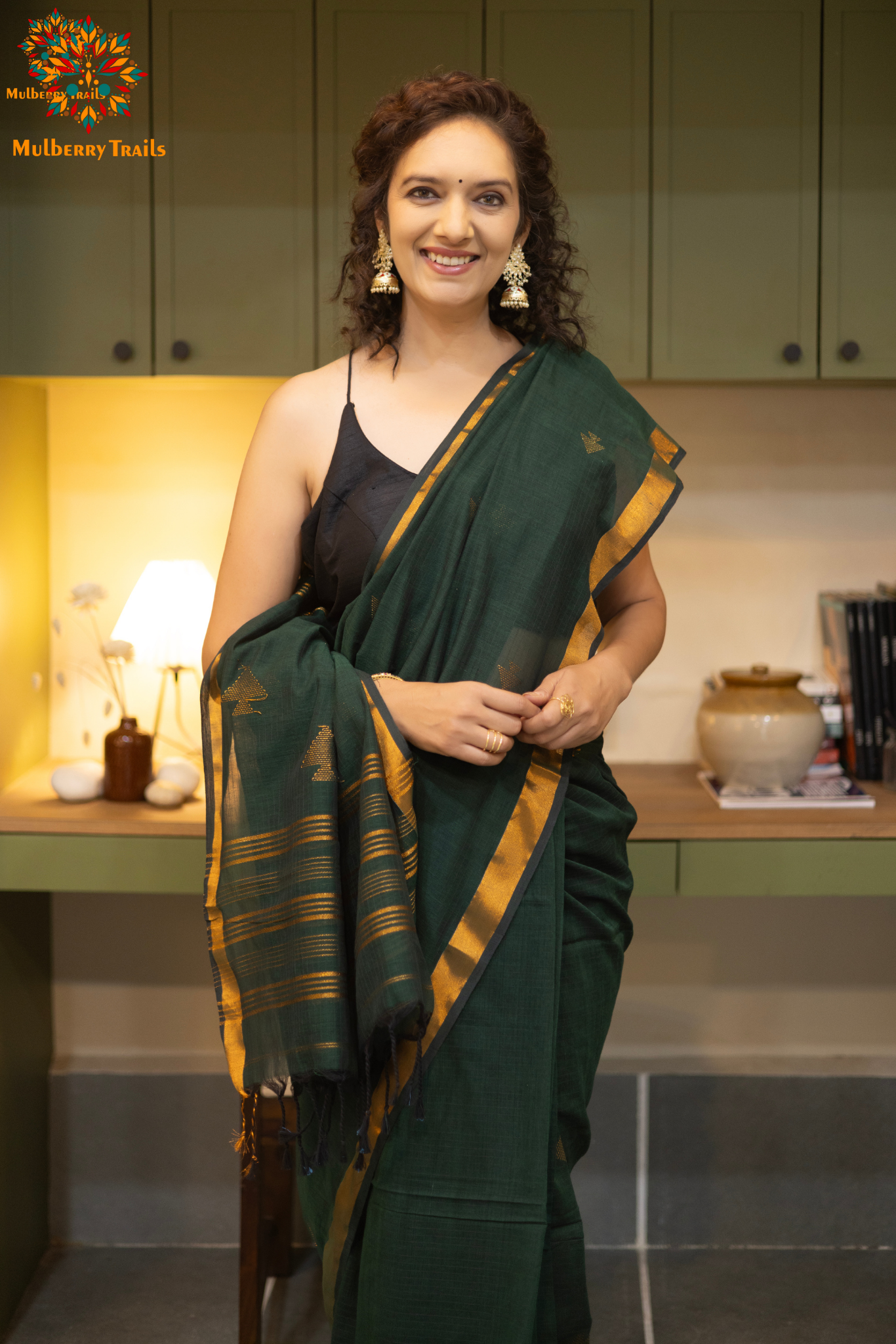 Ravi: Flowy Mul Cotton Jamdani Saree