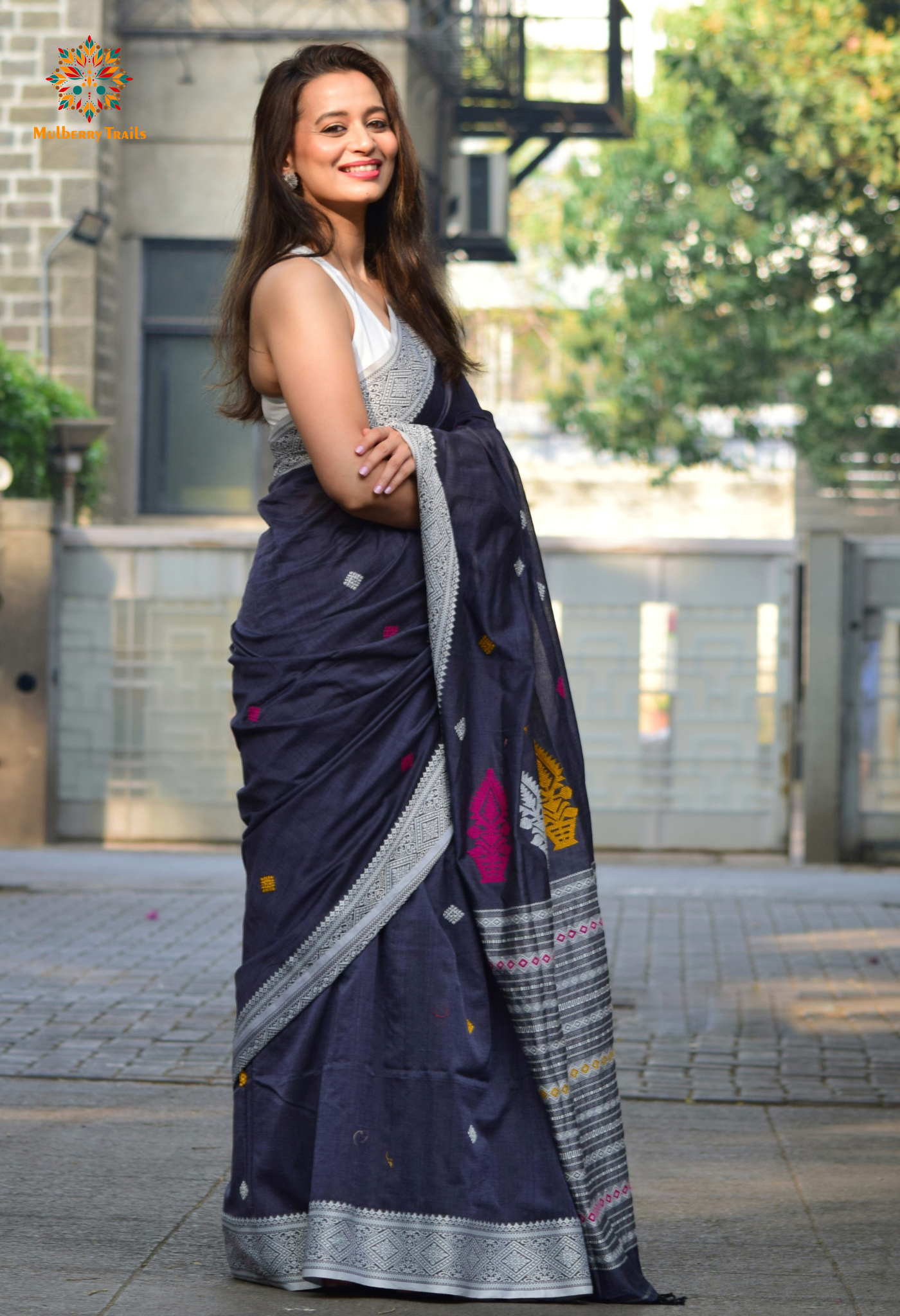 Ahana: Premium Handwoven Cotton Saree - Grey