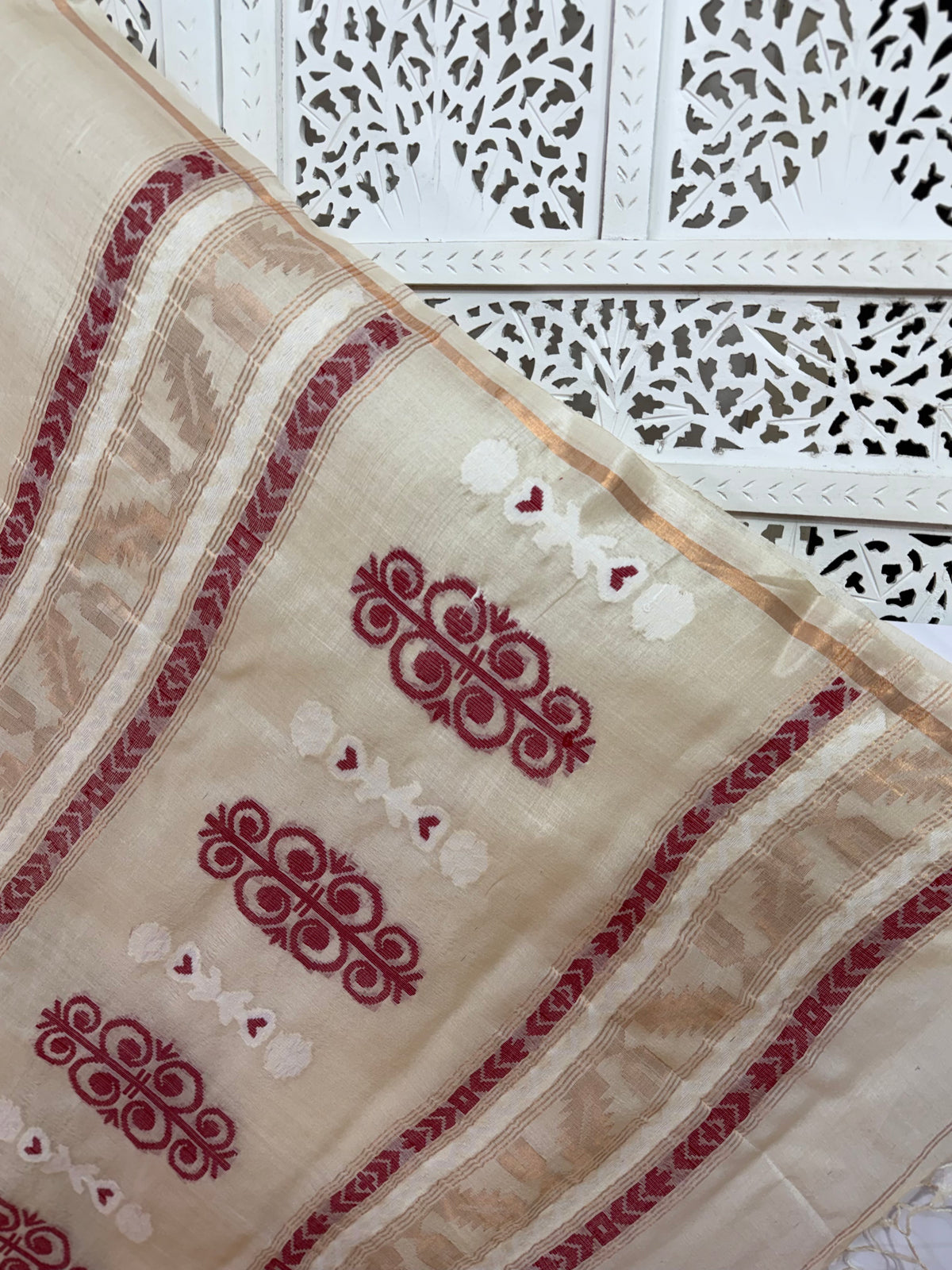 Meghana: Premiun Tusser silk Saree_Pearl white shade