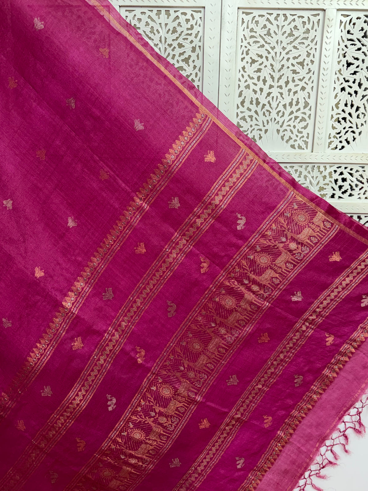 Meghana: Premiun Tusser silk Saree_pink deer motif