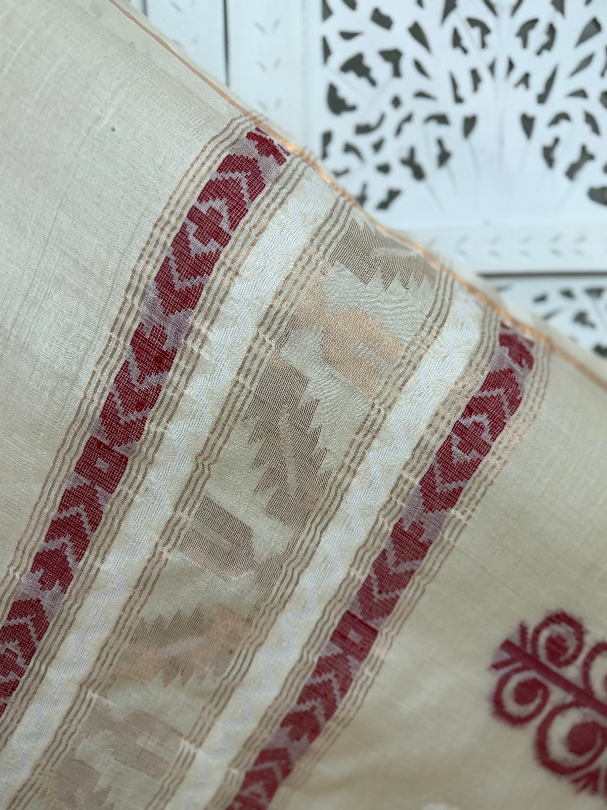 Meghana: Premiun Tusser silk Saree_Pearl white shade