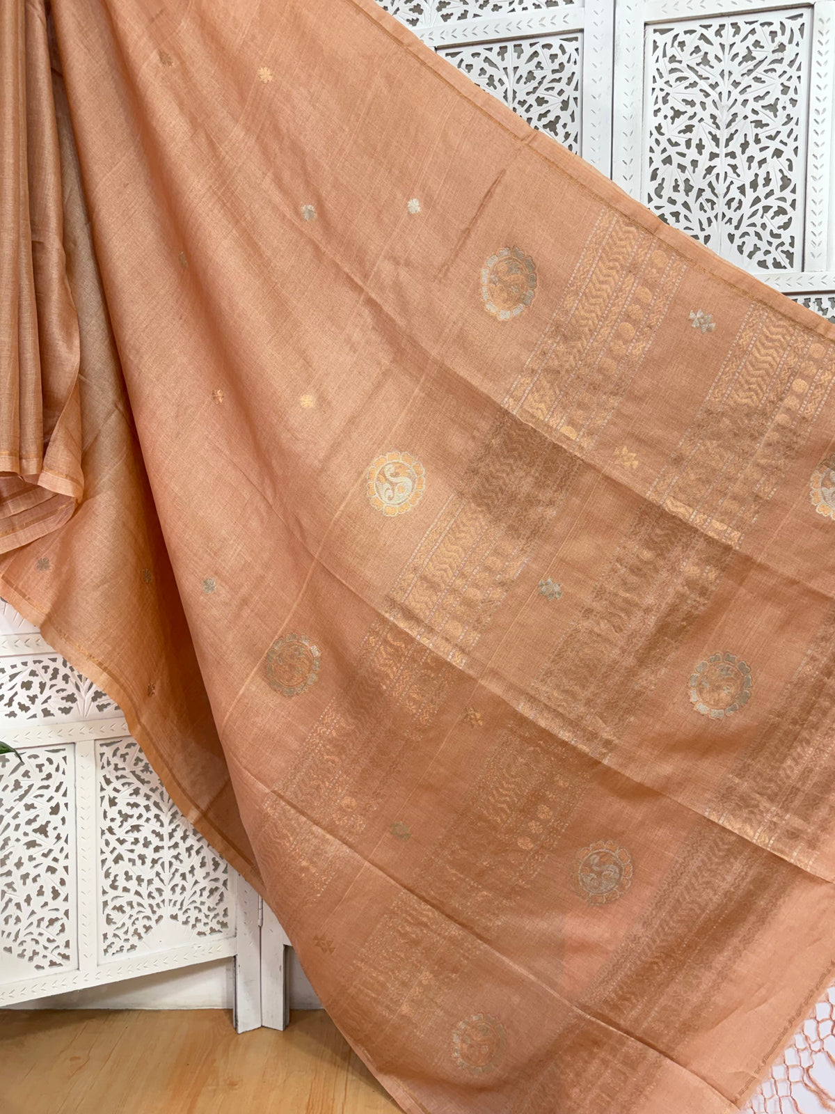 Meghana: Premiun Tusser silk Saree_champagne pink Swan motif
