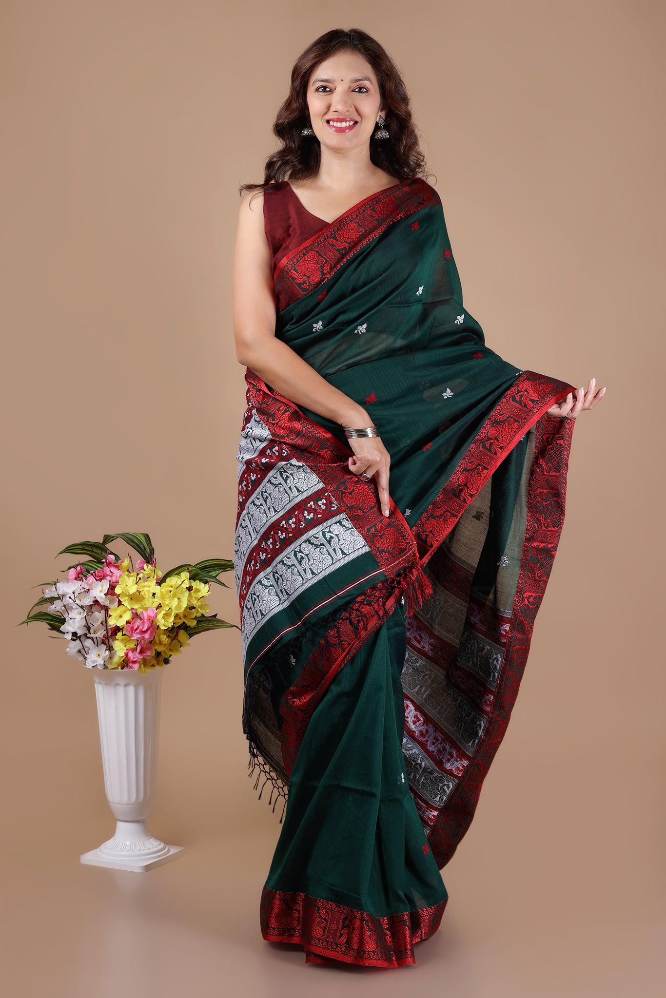 Bishnupadi: Premiun Cotton baluchari Saree_Green