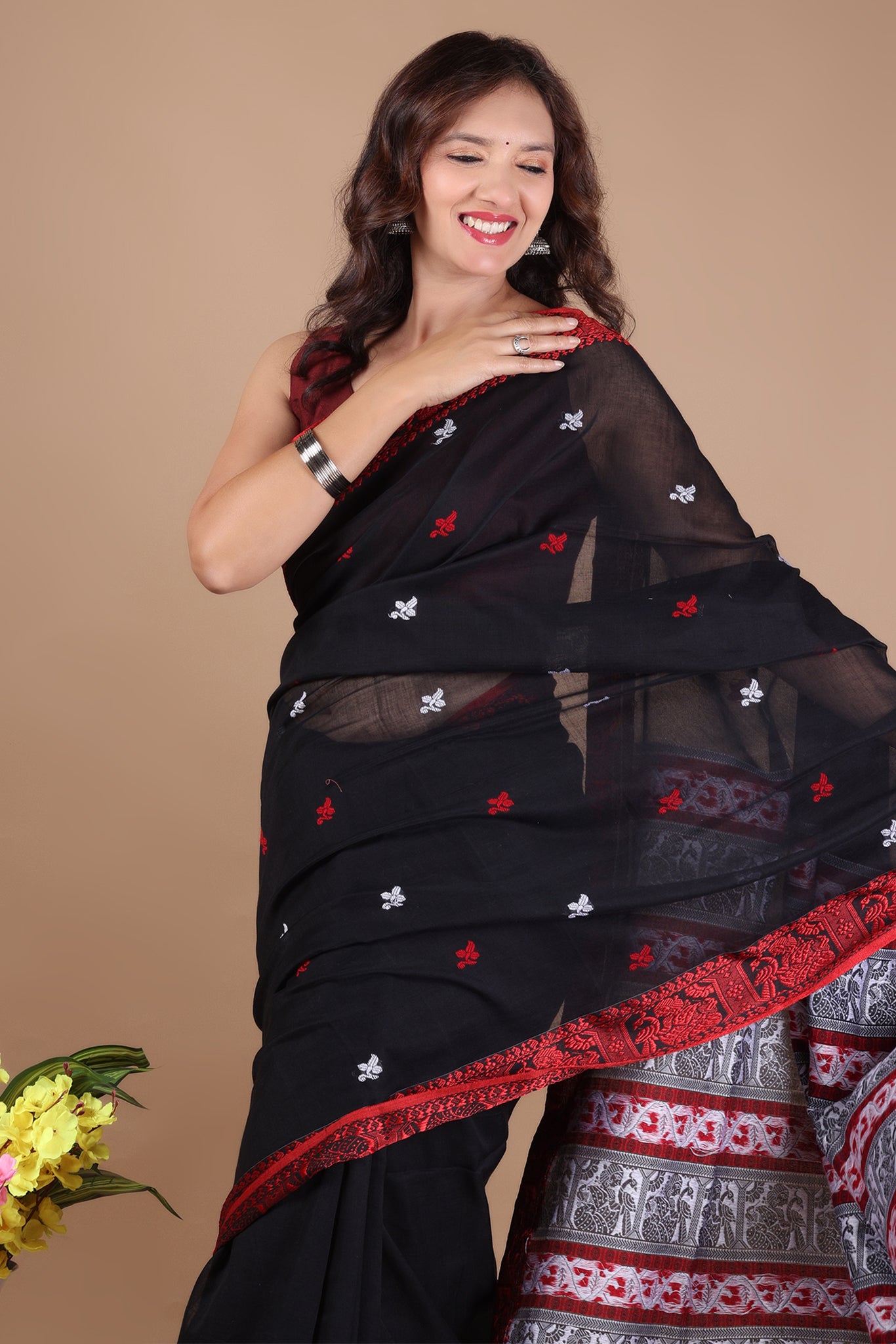 Bishnupadi: Premiun Cotton baluchari Saree_Black