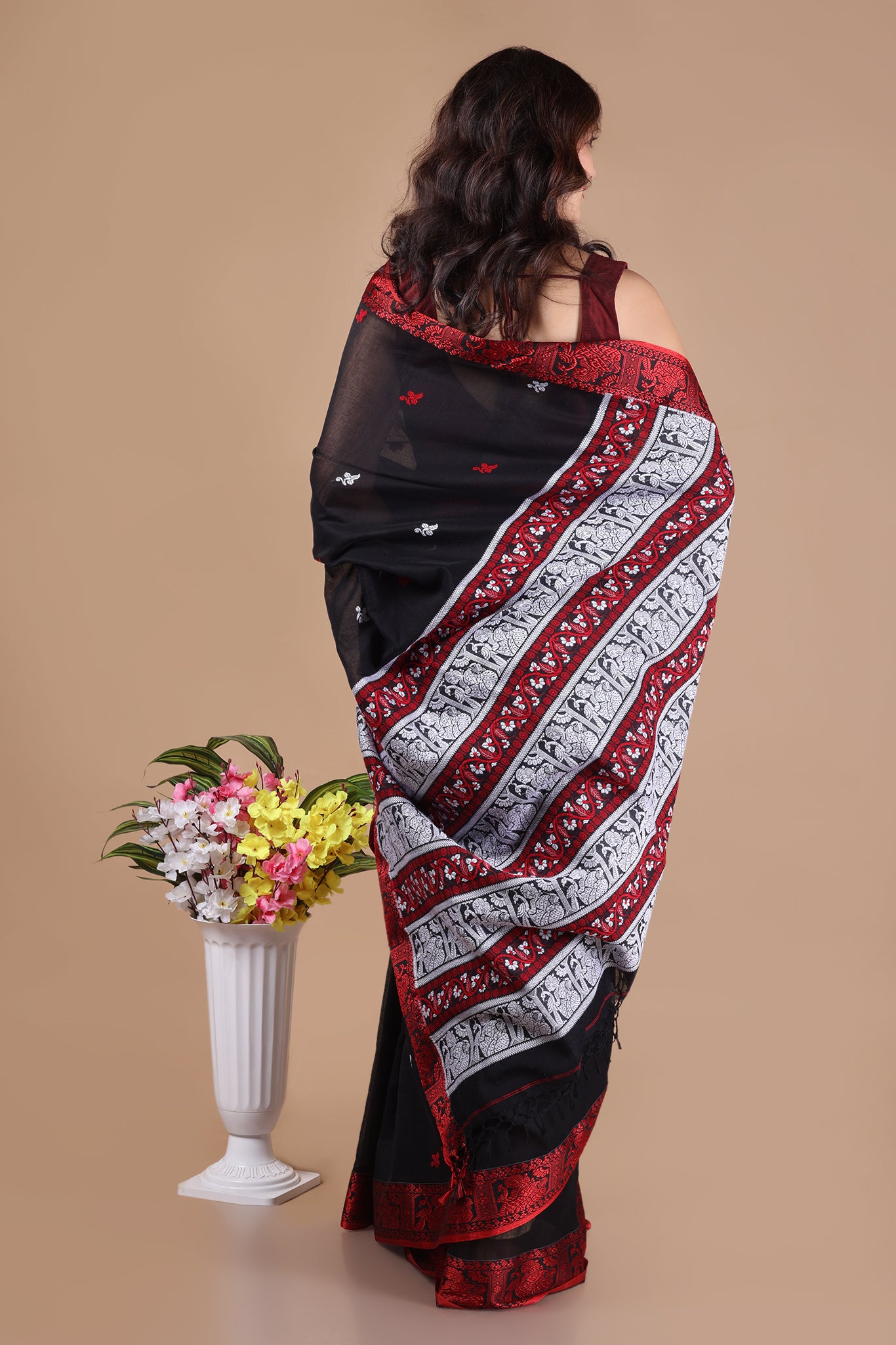 Bishnupadi: Premiun Cotton baluchari Saree_Black
