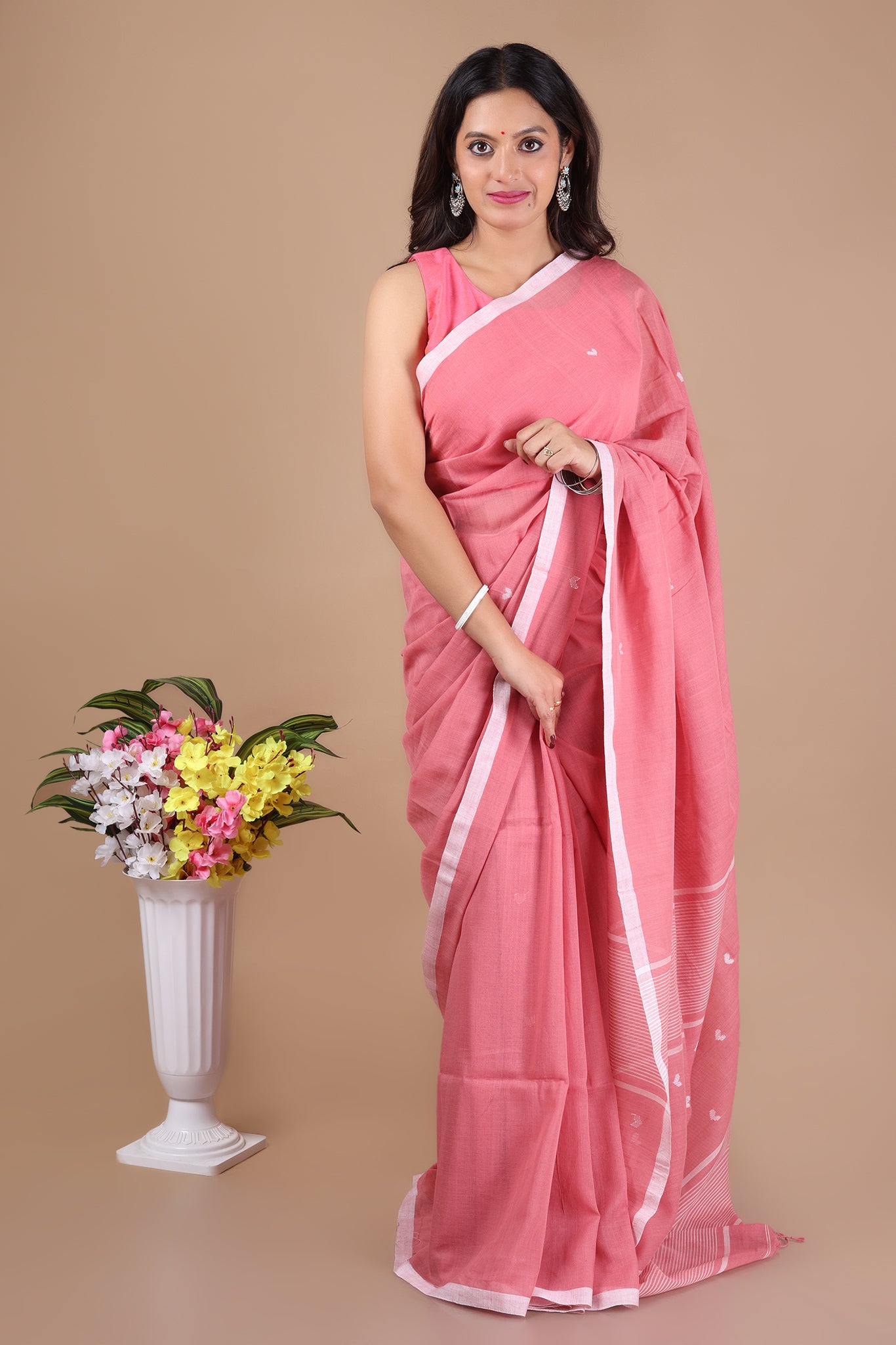 Yami: Heart motif Mul Cotton Jamdani Saree
