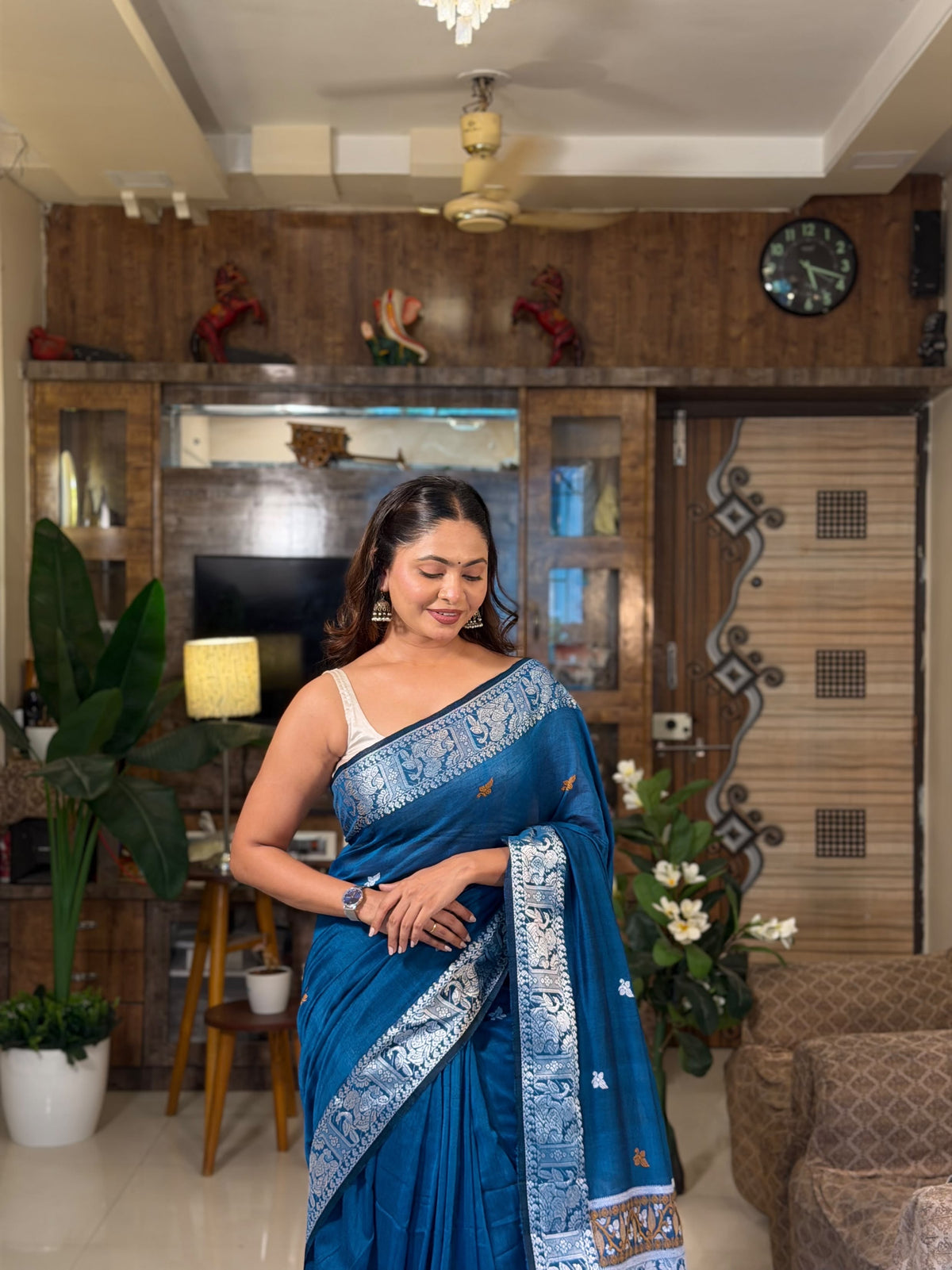 Bishnupadi: Premiun Cotton baluchari Saree_Blue