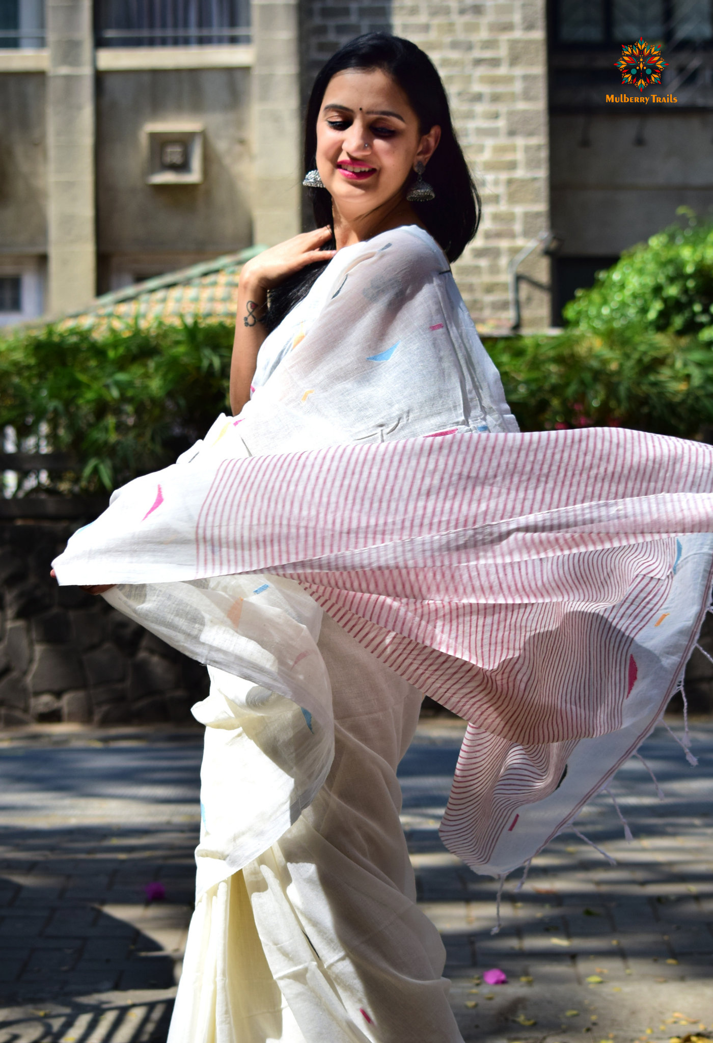 Shubhra: Handwoven Cotton Jamdani Saree _ White