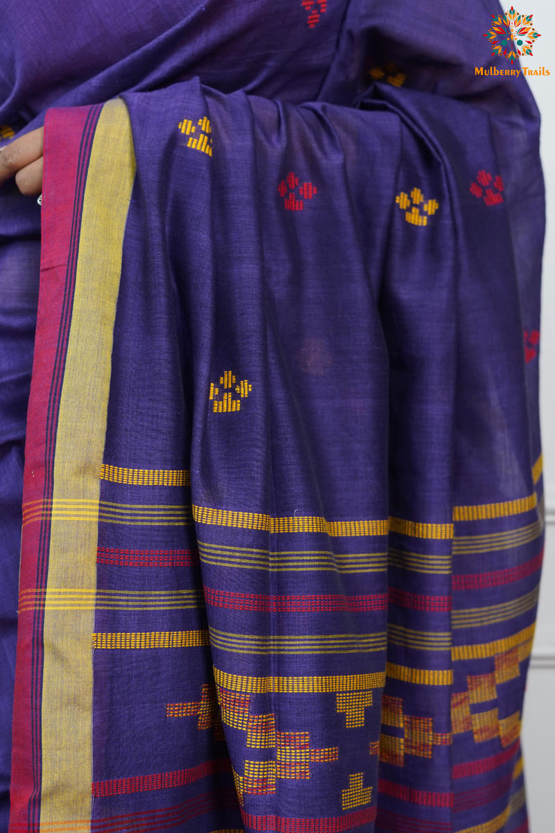 Cotton Handloom Saree
Pure Cotton Saree with for office wear. 
Model is wearing cotton saree for office, day outing, casual wear. 
Handloom saree, handloom mark, handwoven saree
Luxury Pure cotton Saree
Premium Sarees for office wear. sankranti, govt festivals, formal occassions, army events