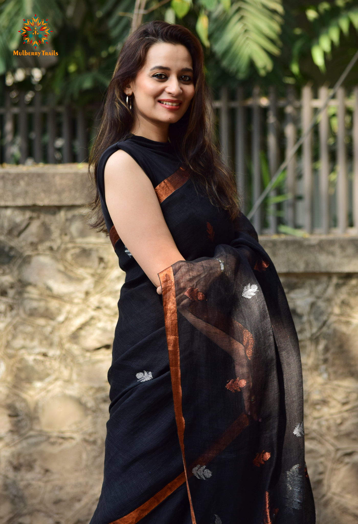 Gautami: Versatile Linen Sarees Black