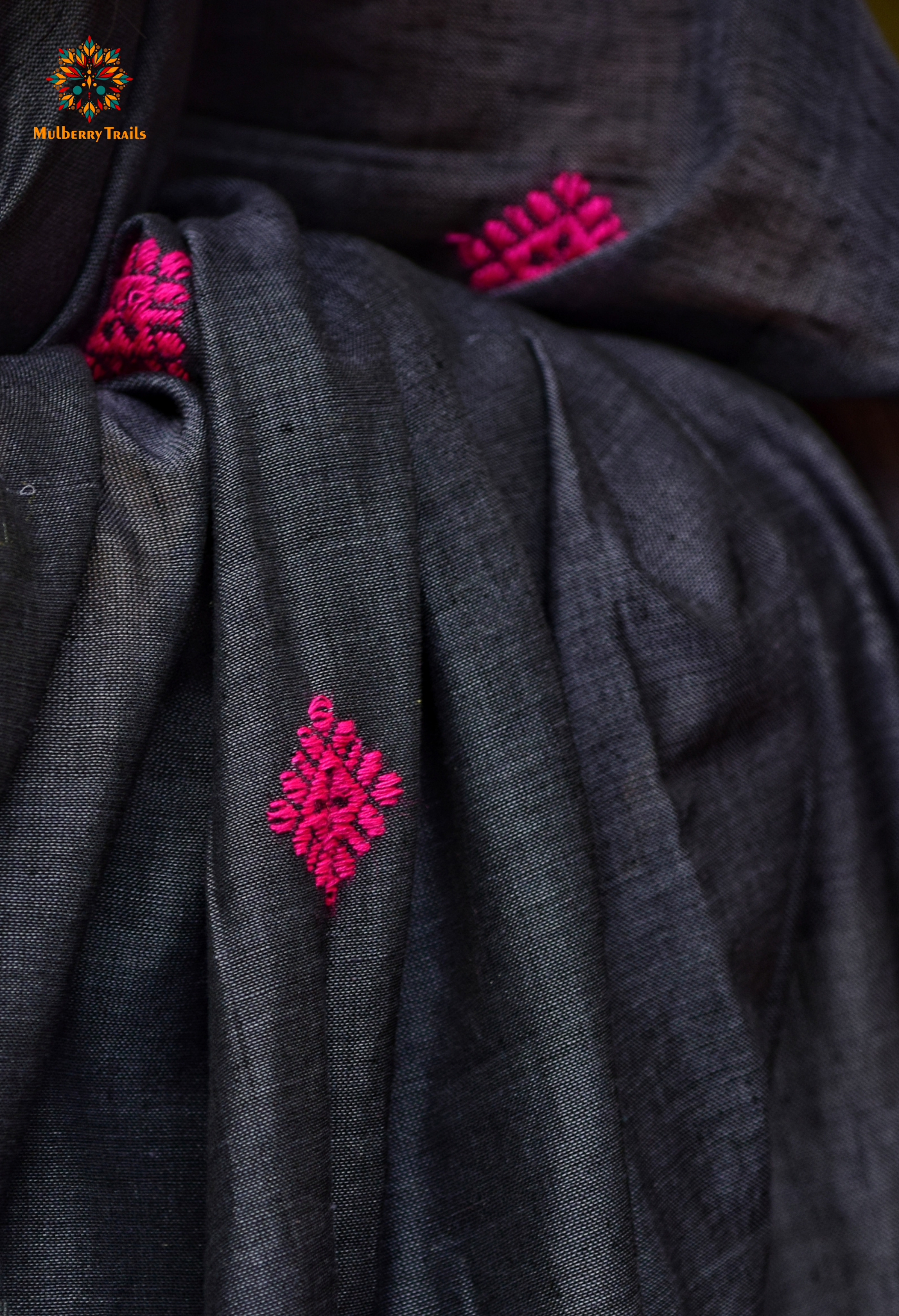Ahana: Premium Handwoven Cotton Saree - Grey