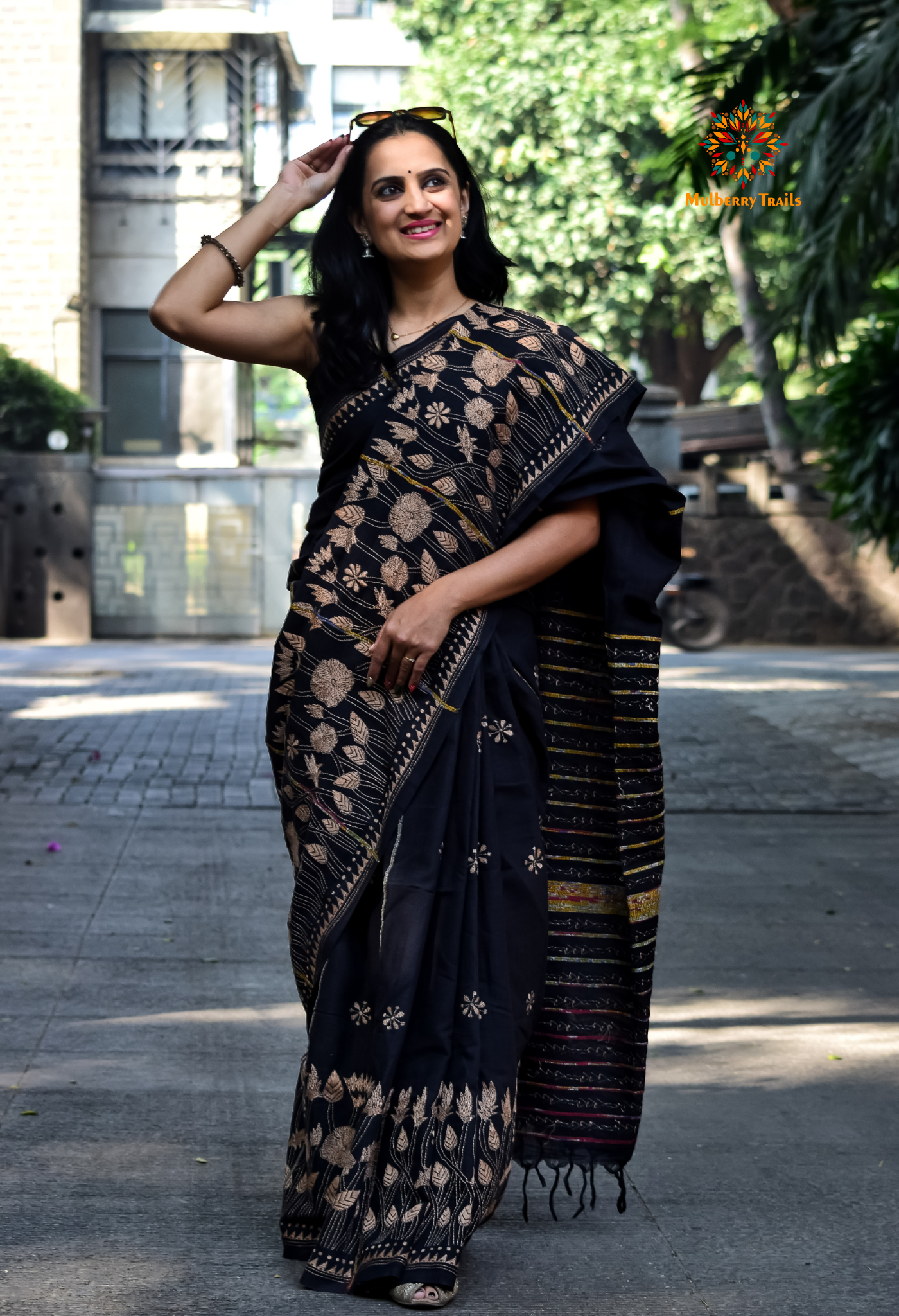 Vipas: Cotton Handloom Saree with Kantha Embroidery - Black