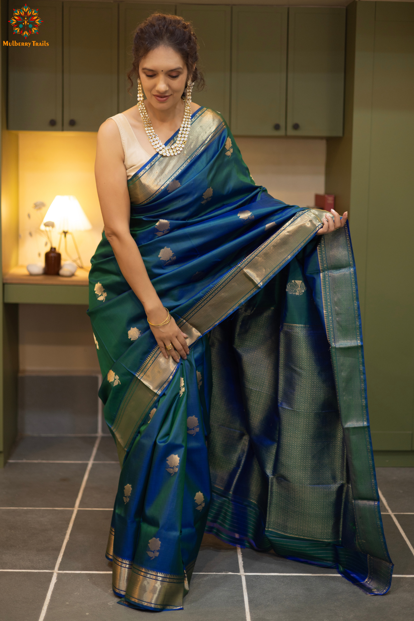 Bishnupadi: Pure Silk Rose design Swarnachari_ Peacock Blue