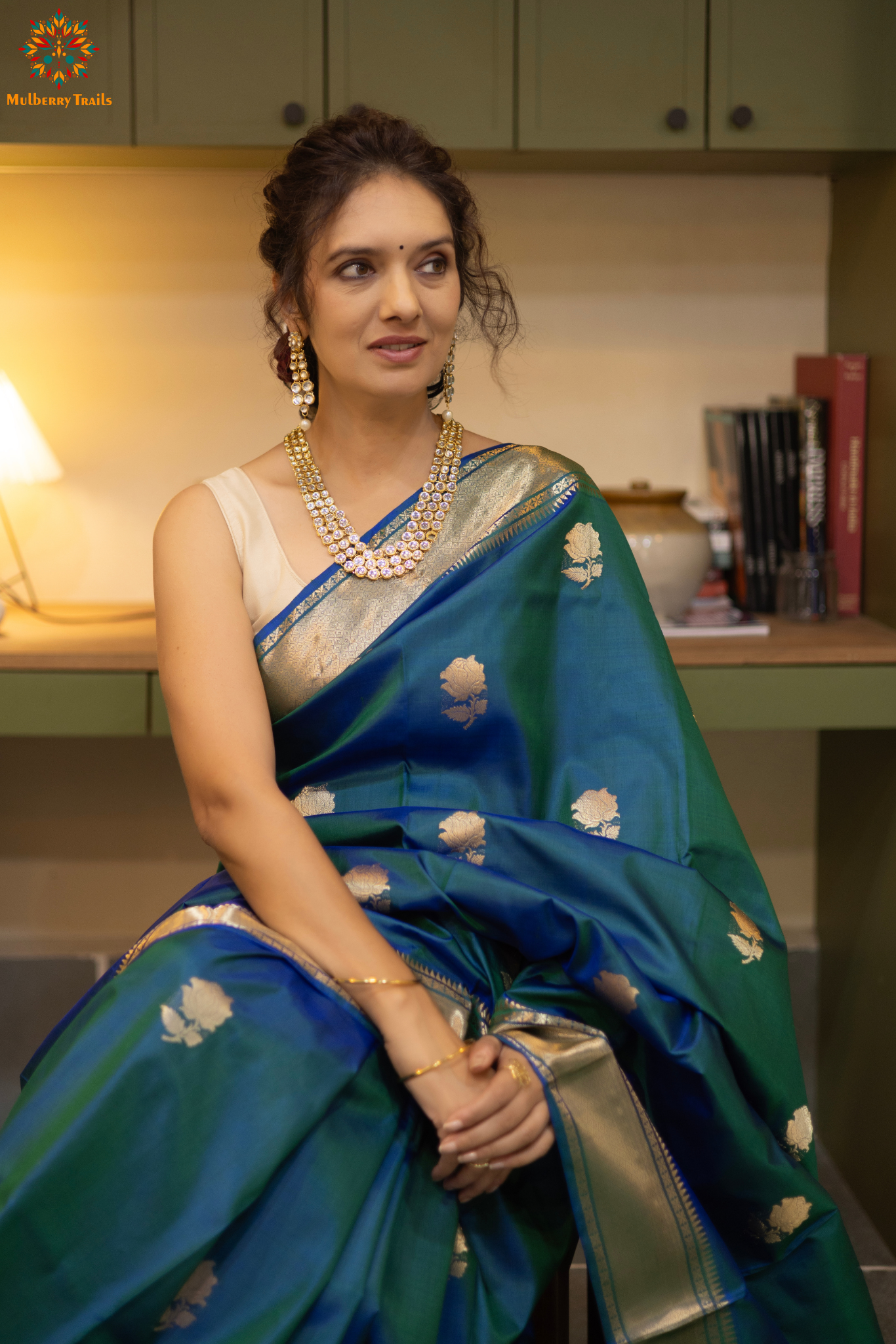 Bishnupadi: Pure Silk Rose design Swarnachari_ Peacock Blue