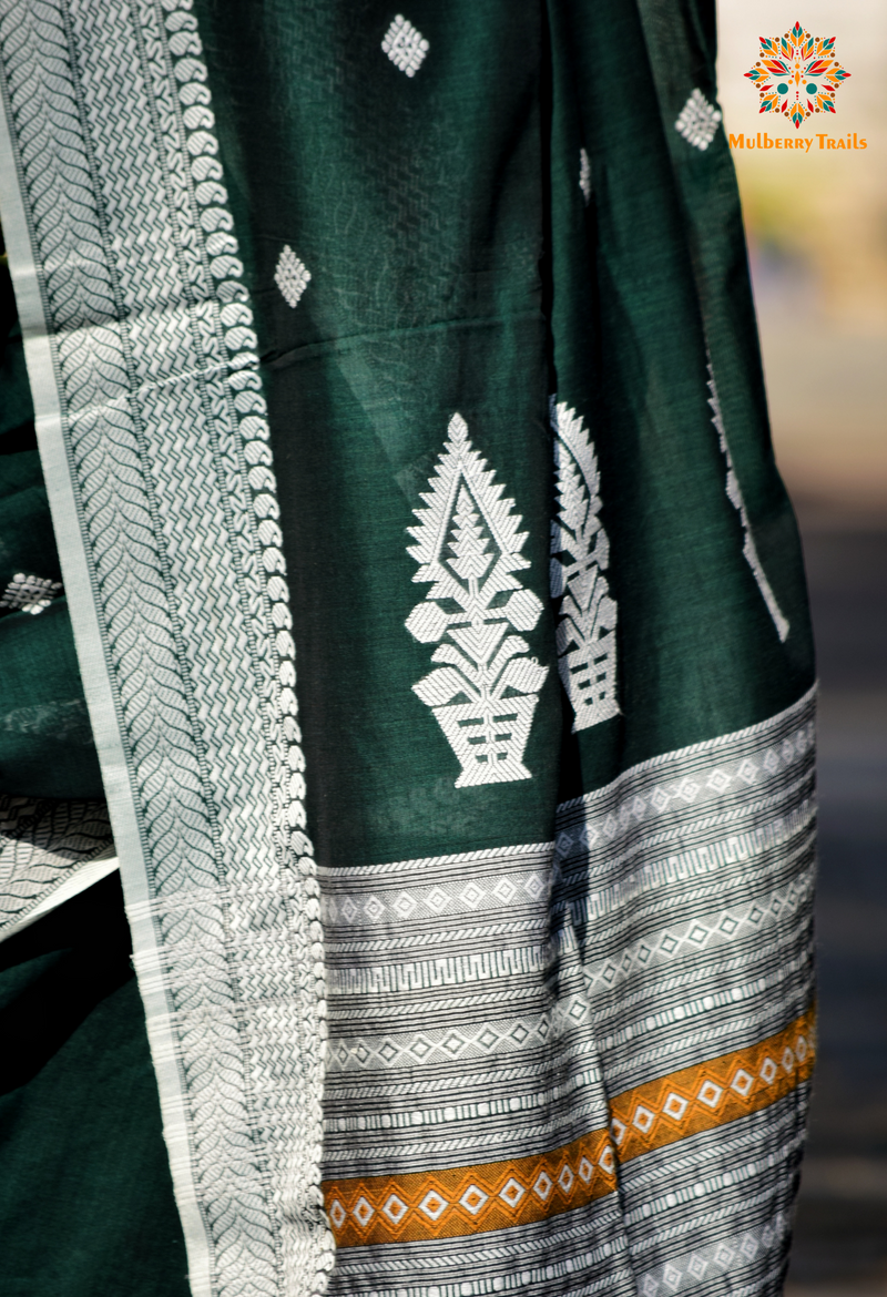 Ahana: Premium Handwoven Cotton Saree - Green