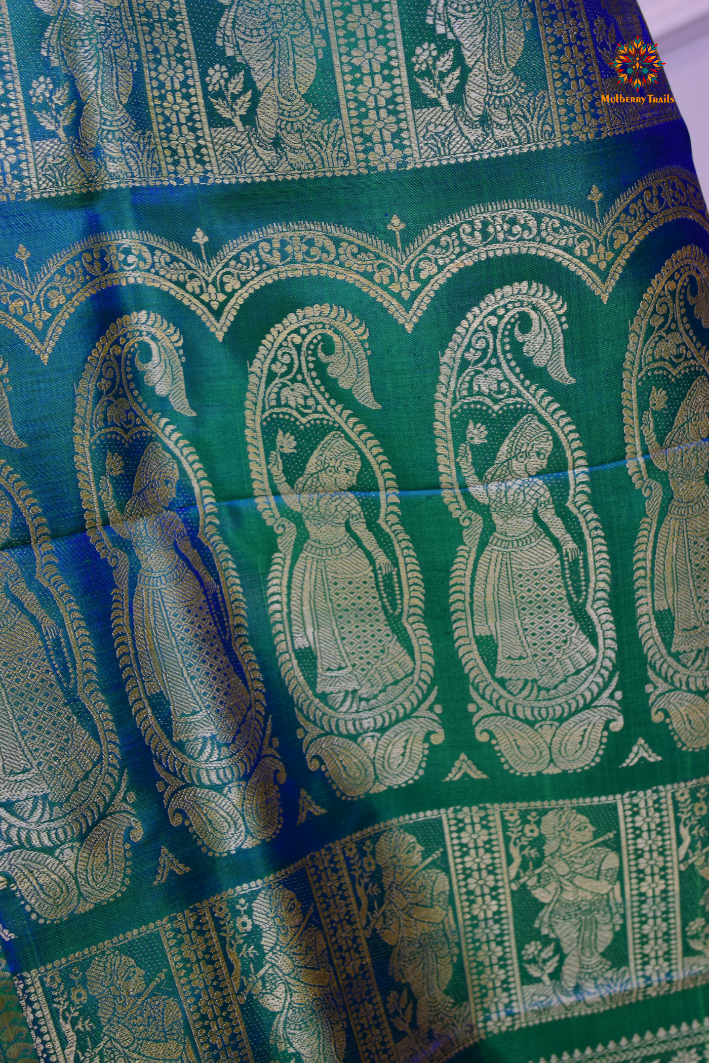 Bishnupadi: Pure Silk Resham Baluchari _Peacock green