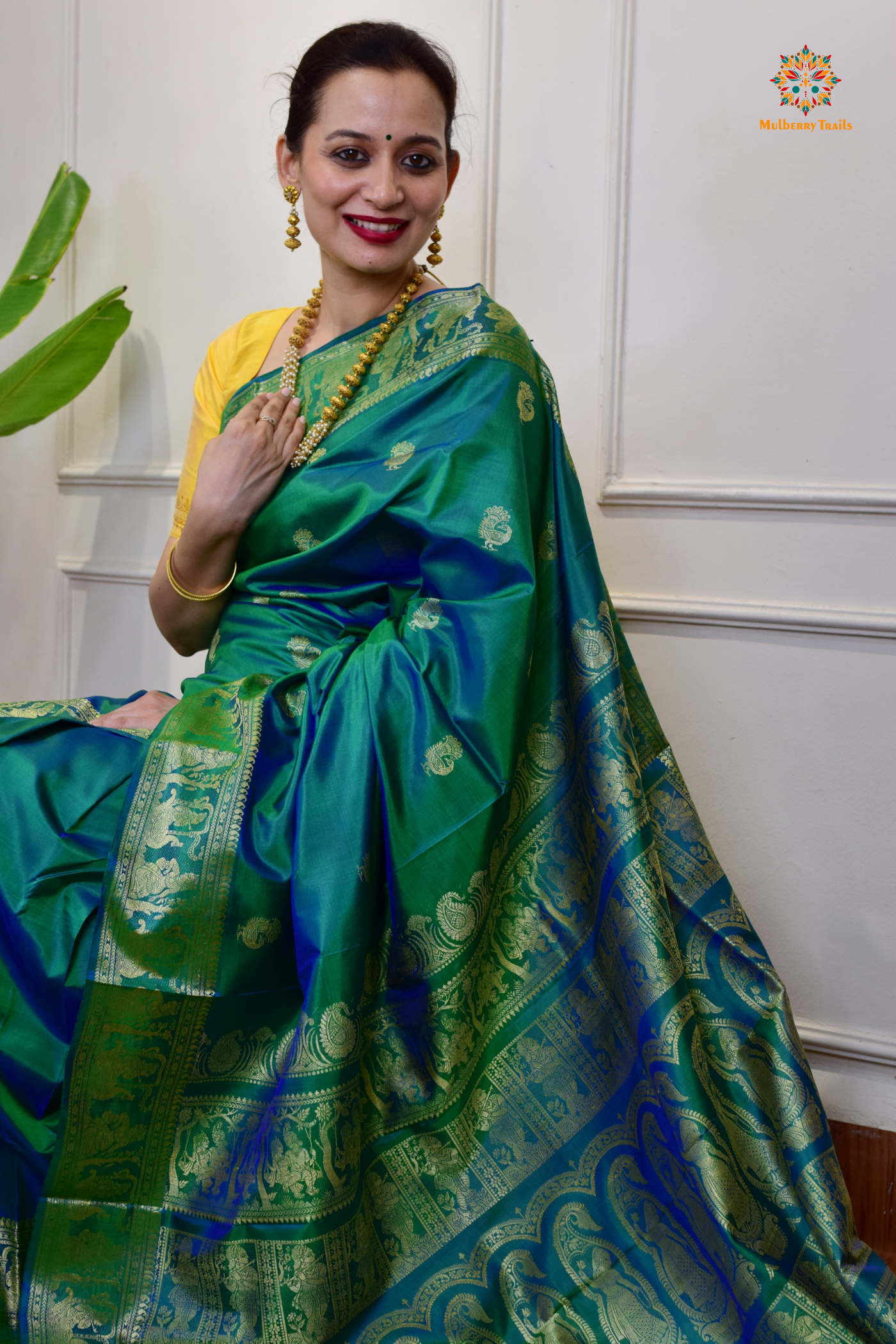 Bishnupadi: Pure Silk Resham Baluchari _Peacock green