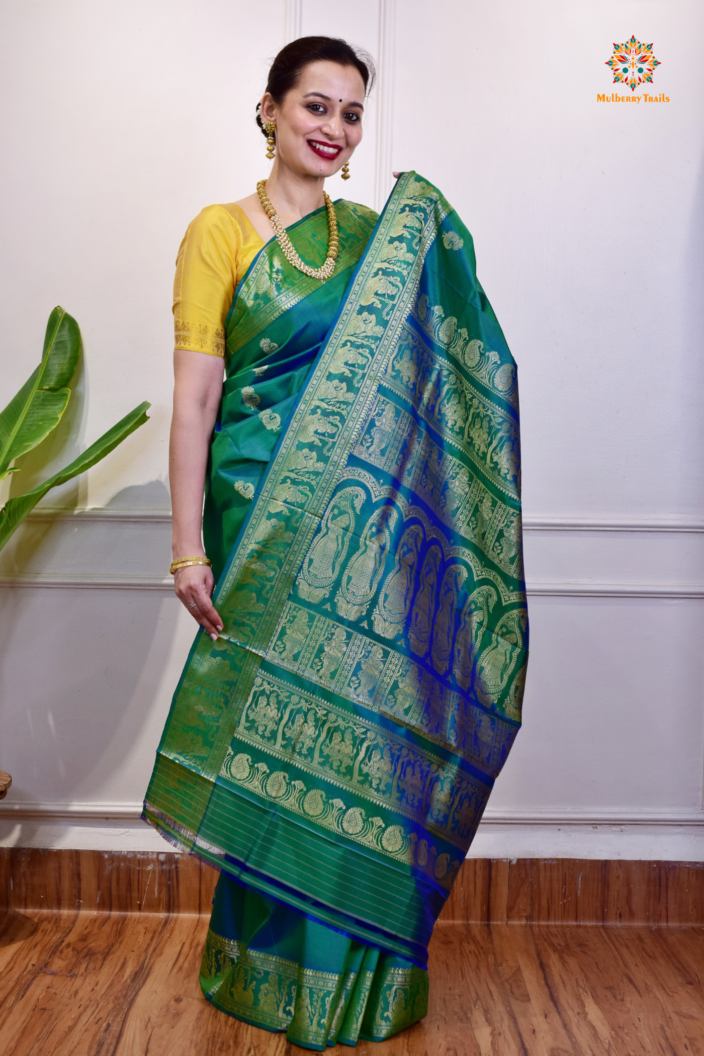 Bishnupadi: Pure Silk Resham Baluchari _Peacock green