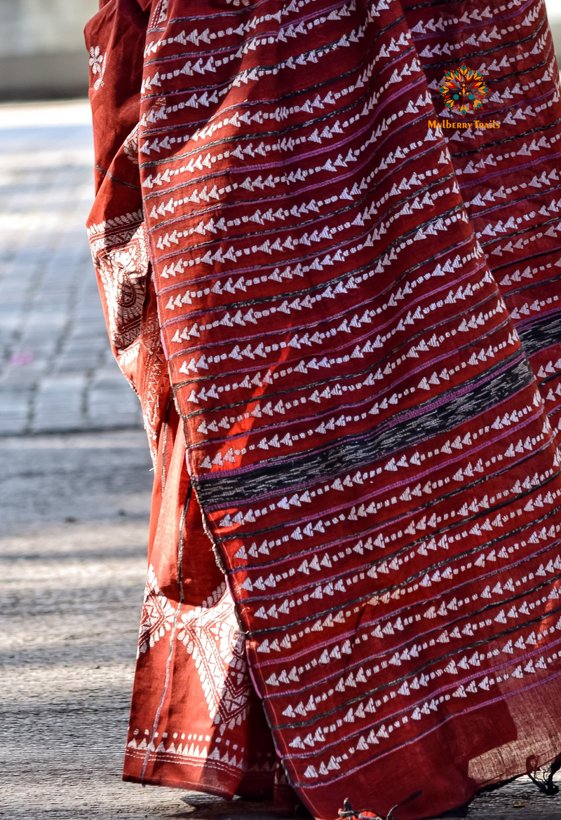 Vipas: Cotton Handloom Saree with Kantha Embroidery - Cocoa