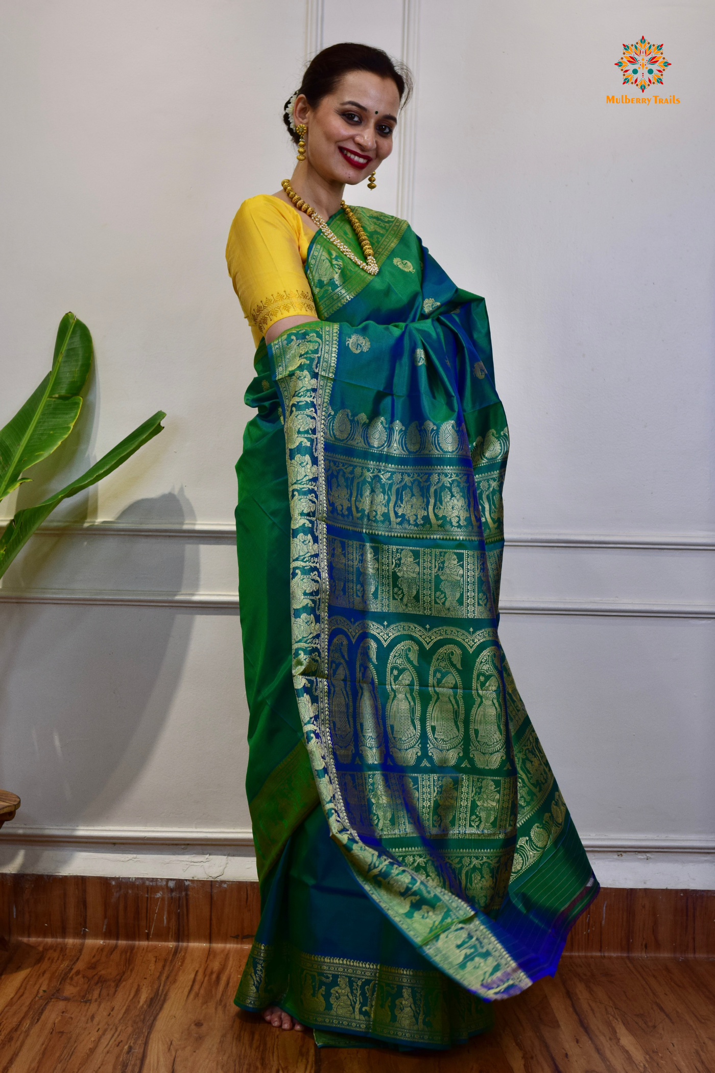 Bishnupadi: Pure Silk Resham Baluchari _Peacock green