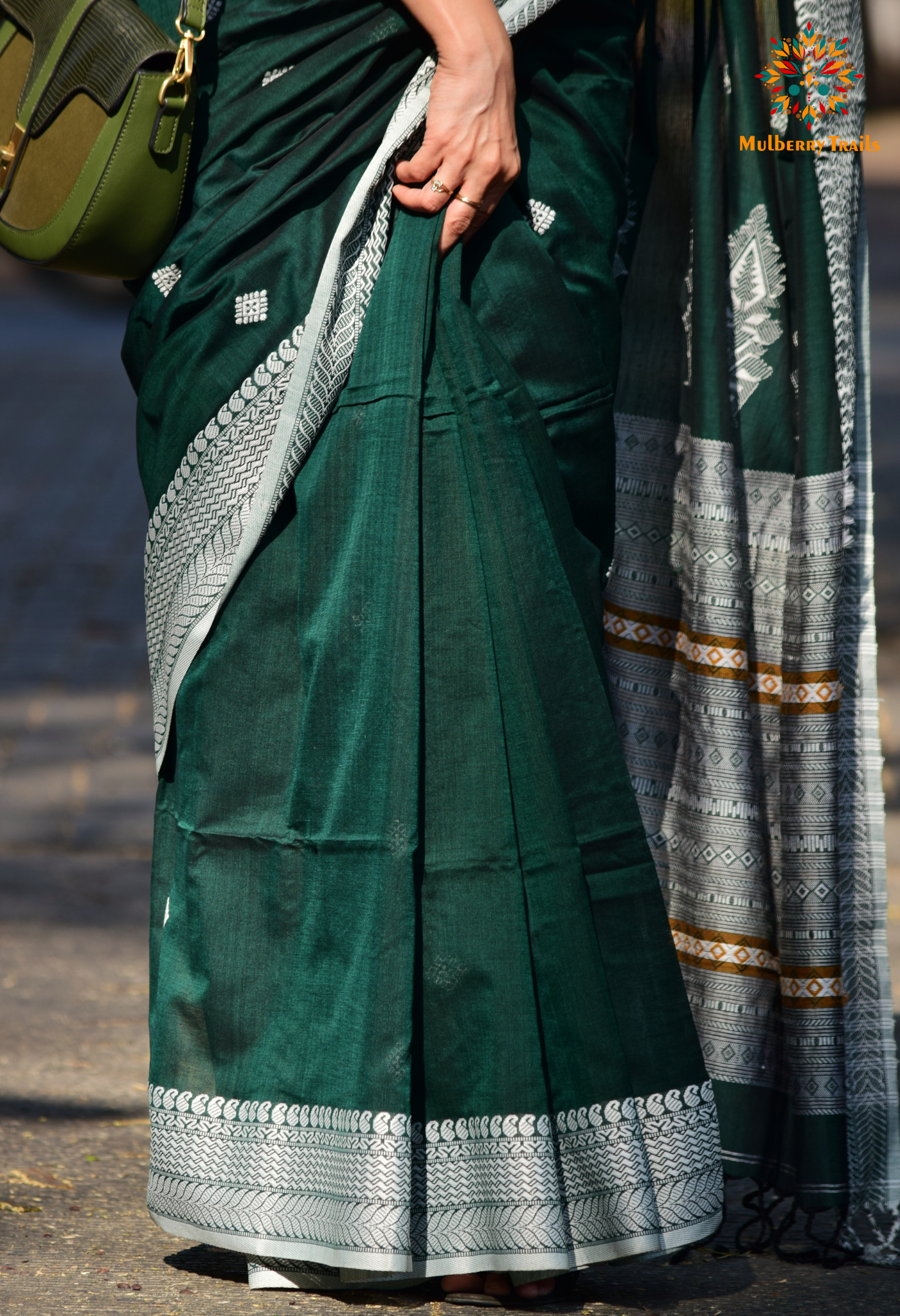 Ahana: Premium Handwoven Cotton Saree - Green