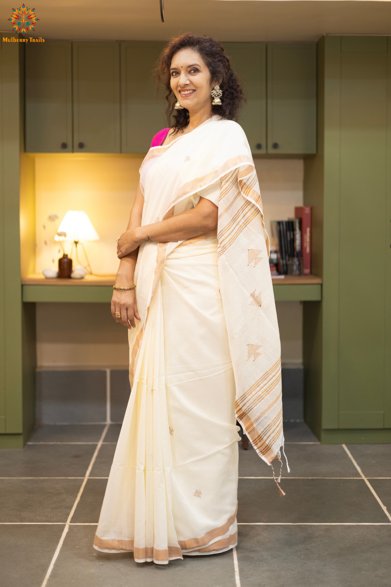 Ravi: Flowy Mul Cotton Jamdani Saree