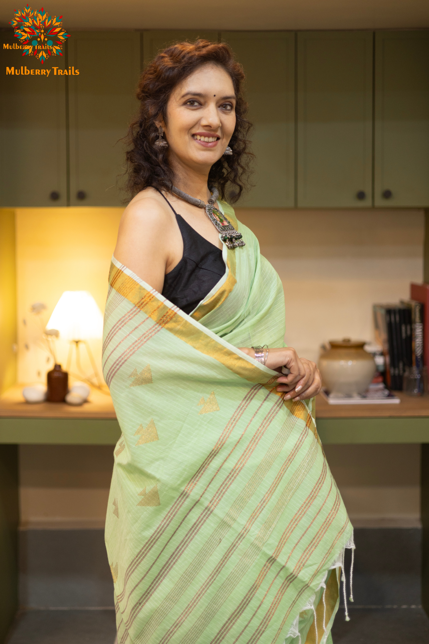 Ravi: Flowy Mul Cotton Jamdani Saree