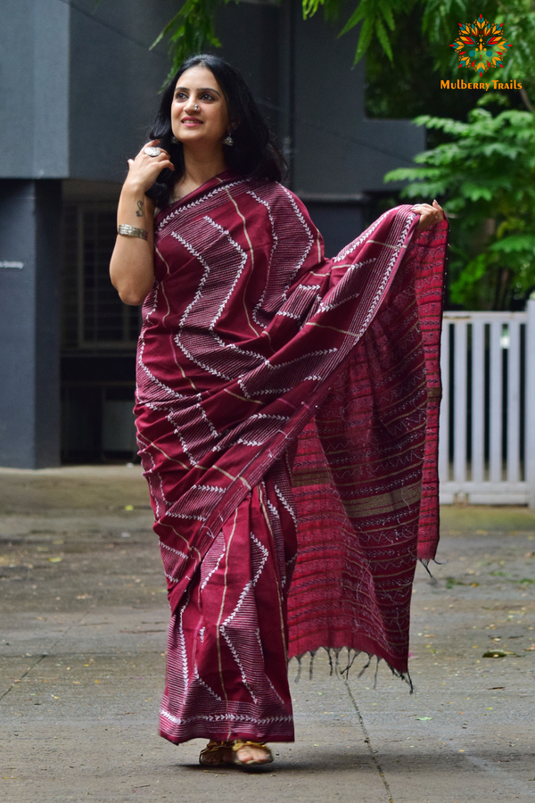 Vipas: Cotton Handloom Saree with Kantha Embroidery