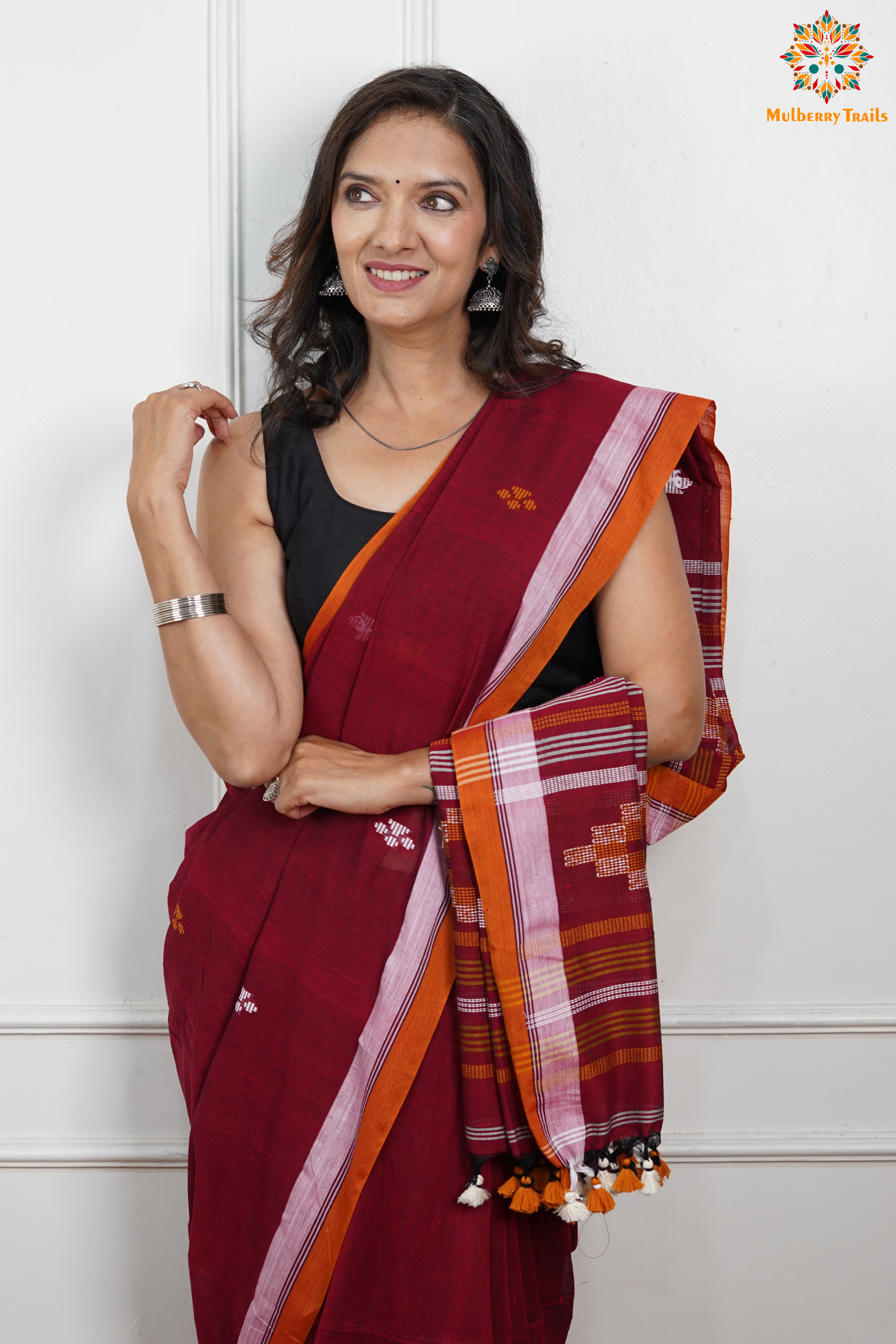 Cotton Handloom Saree
Pure Cotton Saree with for office wear. 
Model is wearing cotton saree for office, day outing, casual wear. 
Handloom saree, handloom mark, handwoven saree
Luxury Pure cotton Saree
Premium Sarees for office wear. sankranti, govt festivals, formal occassions, army events