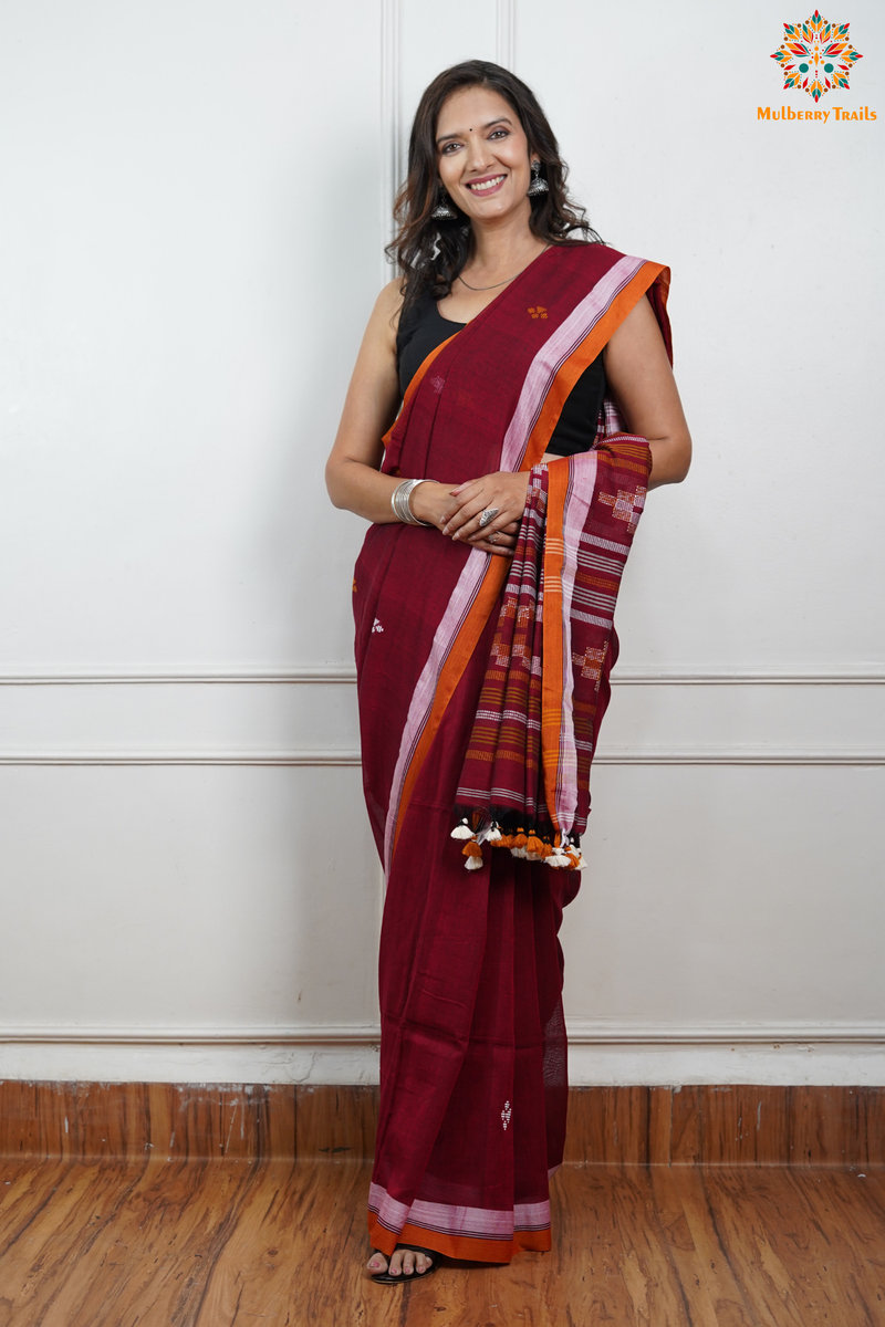 Cotton Handloom Saree
Pure Cotton Saree with for office wear. 
Model is wearing cotton saree for office, day outing, casual wear. 
Handloom saree, handloom mark, handwoven saree
Luxury Pure cotton Saree
Premium Sarees for office wear. sankranti, govt festivals, formal occassions, army events