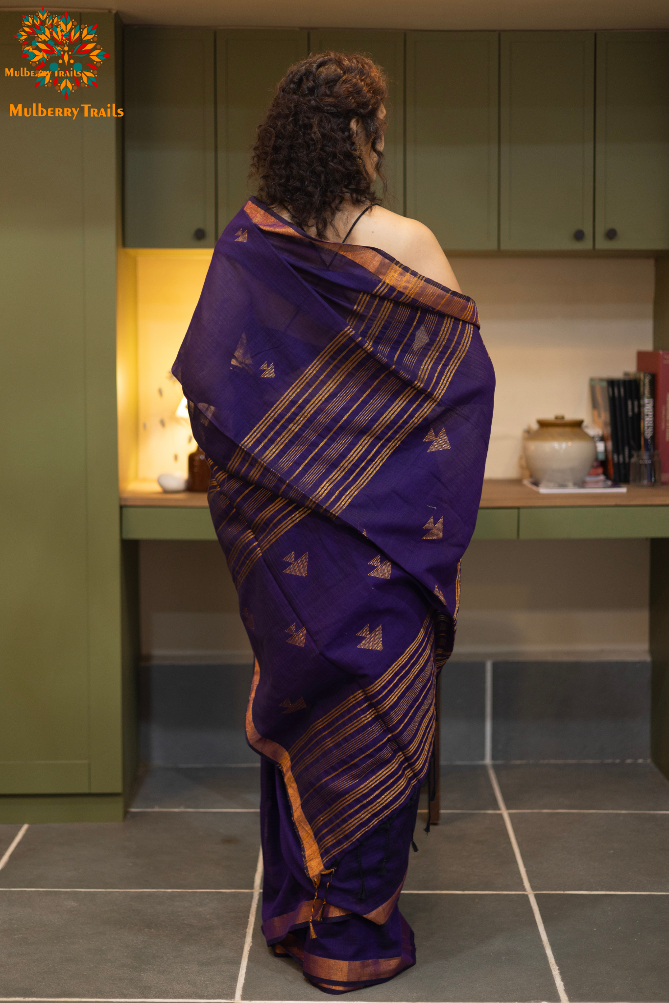 Ravi: Flowy Mul Cotton Jamdani Saree