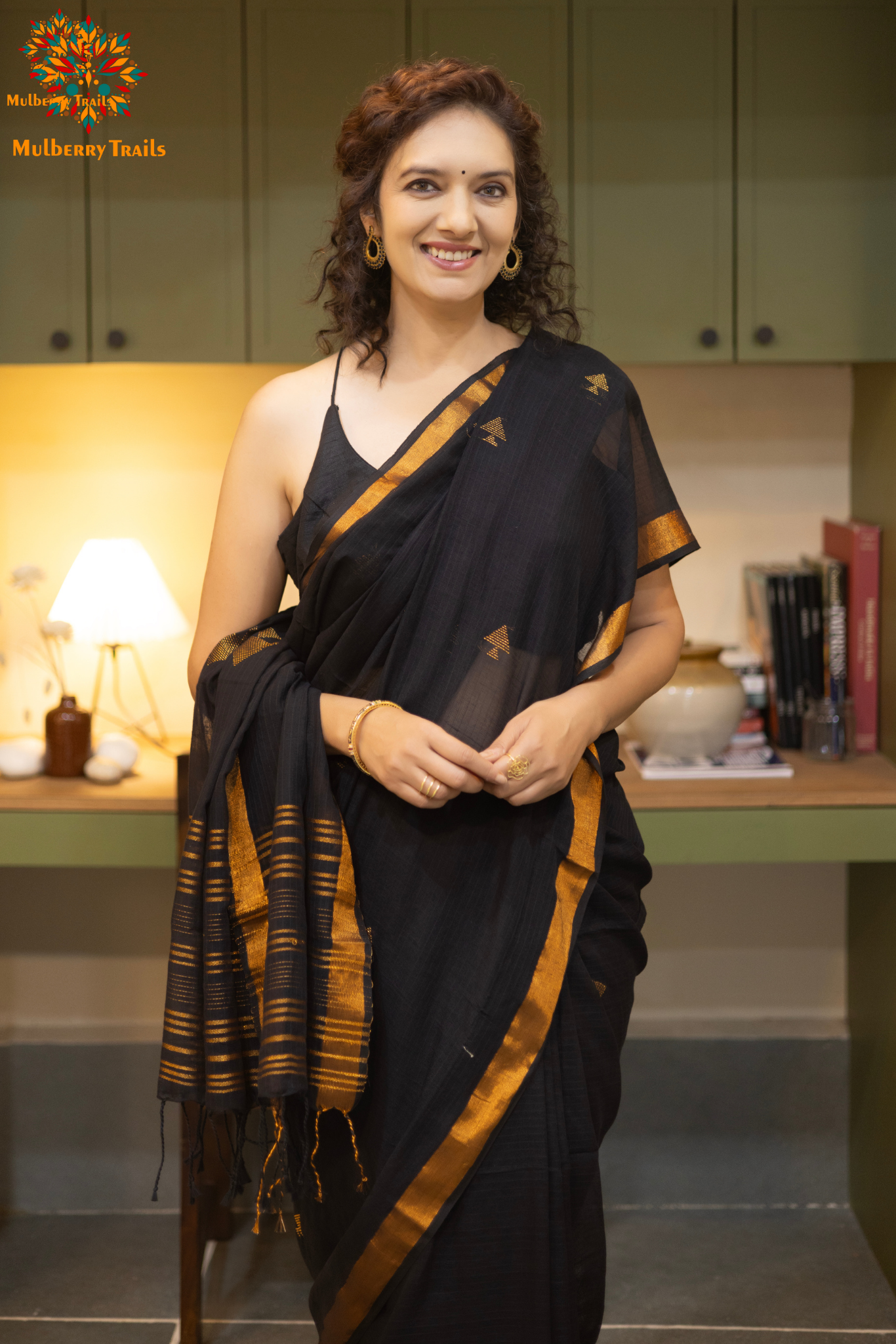 Ravi: Flowy Mul Cotton Jamdani Saree