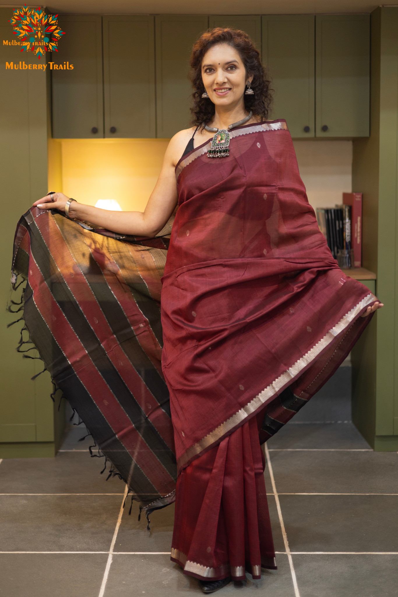 Neera: Mangalgiri Cotton Silk Saree_Maroon