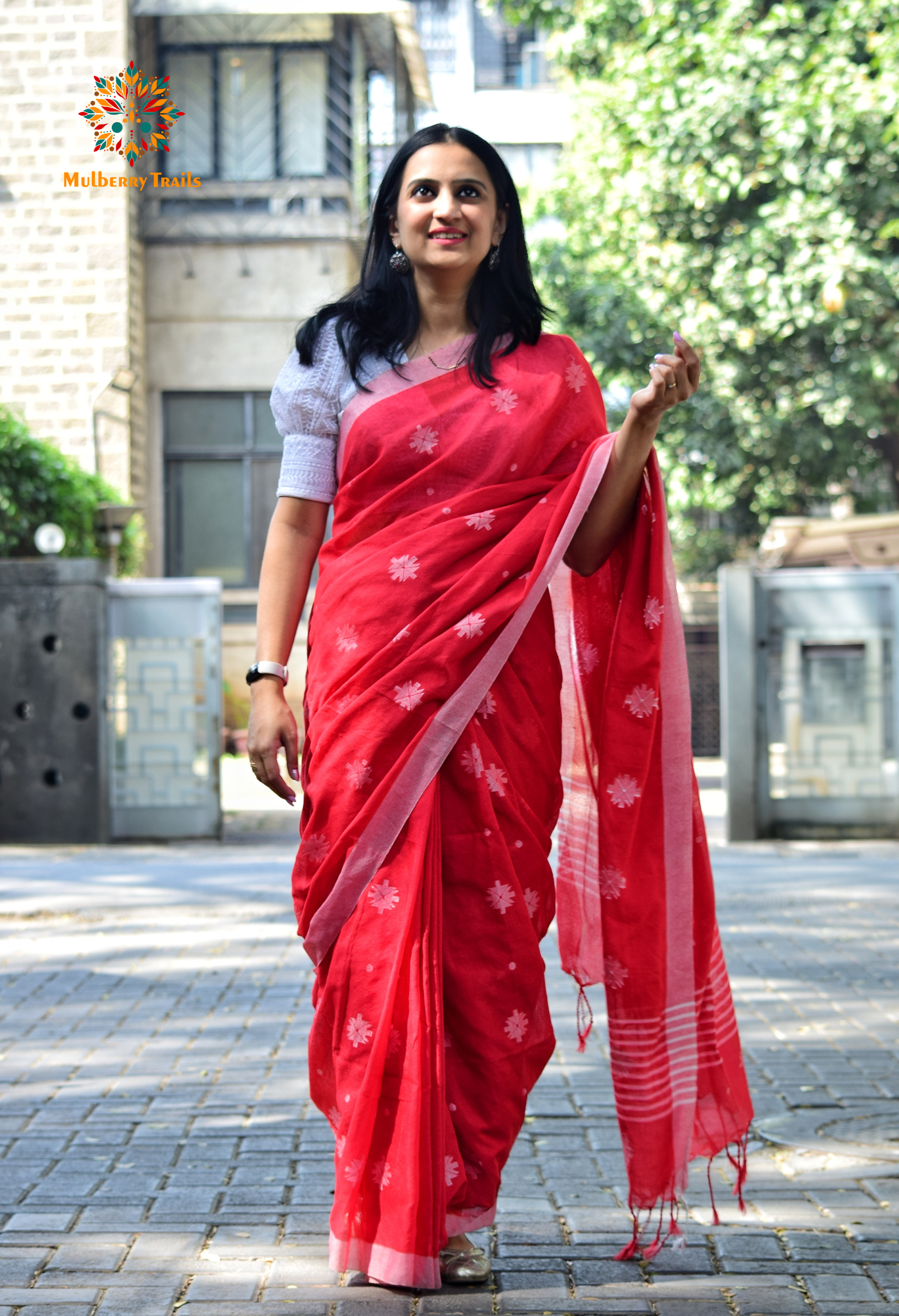 Aravi: Flowy Summer Cotton Saree Red