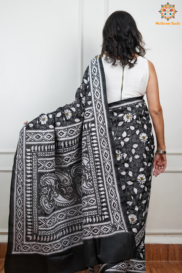 - Kantha Embroidery Saree 
- Pure Silk Saree with Kantha Work 
- Handwoven Silk Saree for Weddings 
- Luxury Kantha Silk Saree 
- Premium Sarees for Festive Occasions 