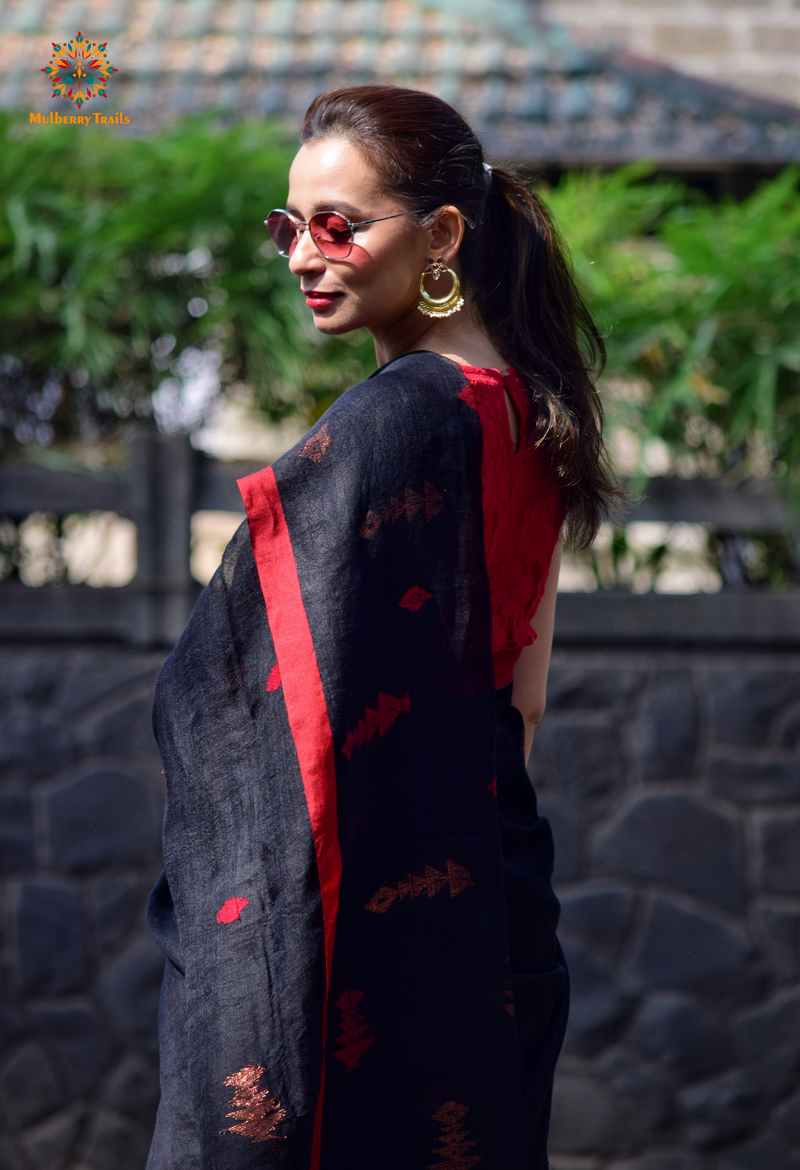 Gautami: Versatile Linen Sarees Black Red