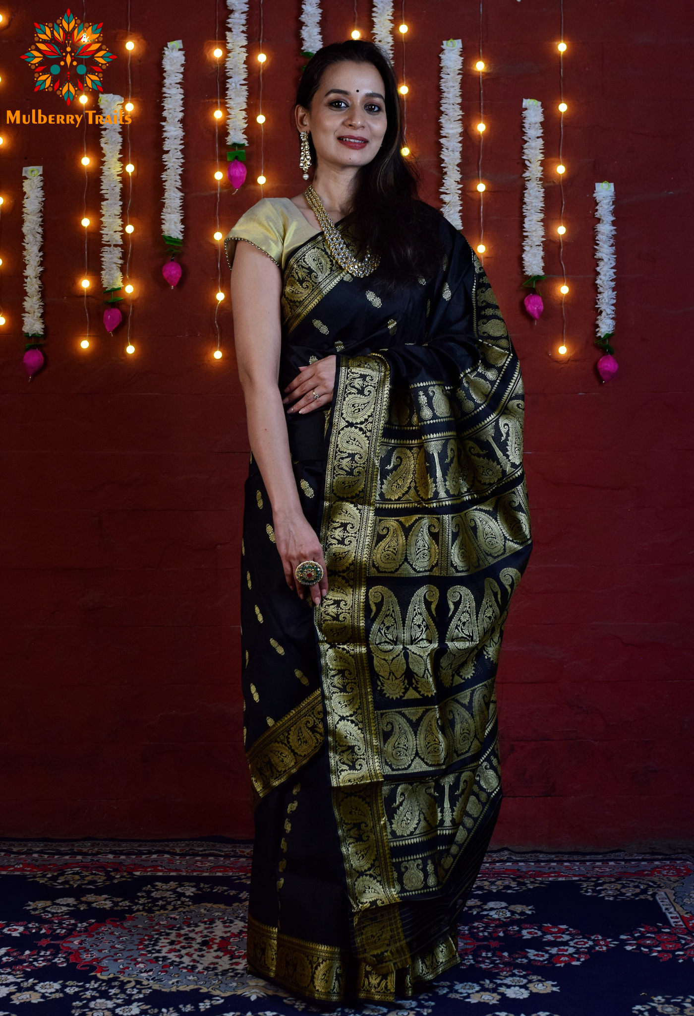 Bishnupadi: Pure Silk Resham Baluchari _ Black