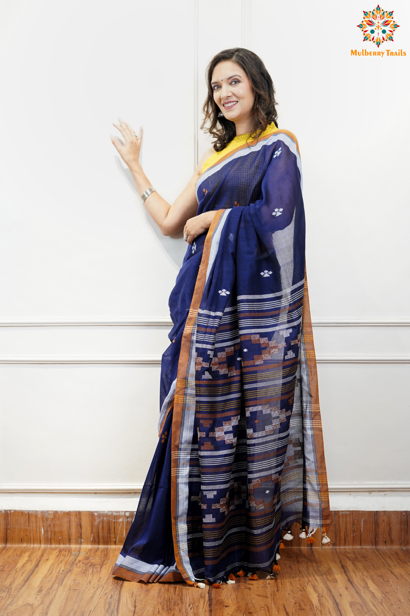 Cotton Handloom Saree
Pure Cotton Saree with for office wear. 
Model is wearing cotton saree for office, day outing, casual wear. 
Handloom saree, handloom mark, handwoven saree
Luxury Pure cotton Saree
Premium Sarees for office wear. sankranti, govt festivals, formal occassions, army events