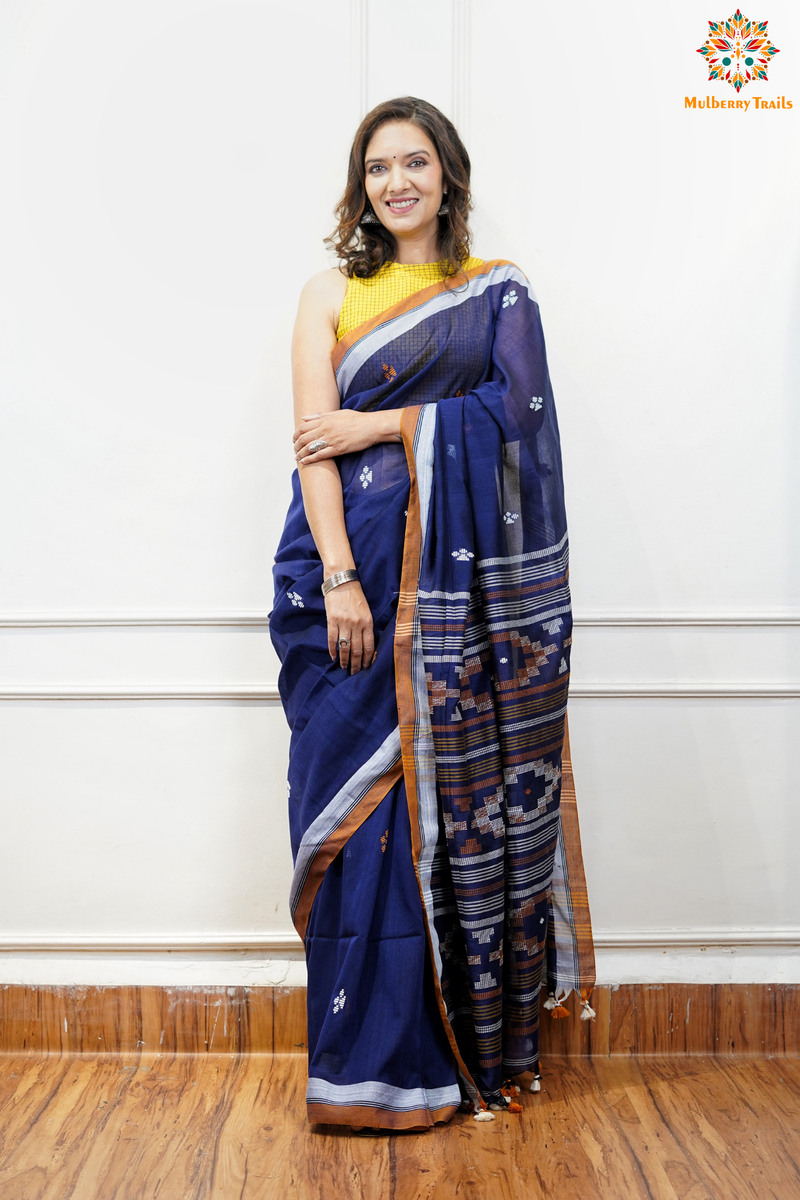 Cotton Handloom Saree
Pure Cotton Saree with for office wear. 
Model is wearing cotton saree for office, day outing, casual wear. 
Handloom saree, handloom mark, handwoven saree
Luxury Pure cotton Saree
Premium Sarees for office wear. sankranti, govt festivals, formal occassions, army events