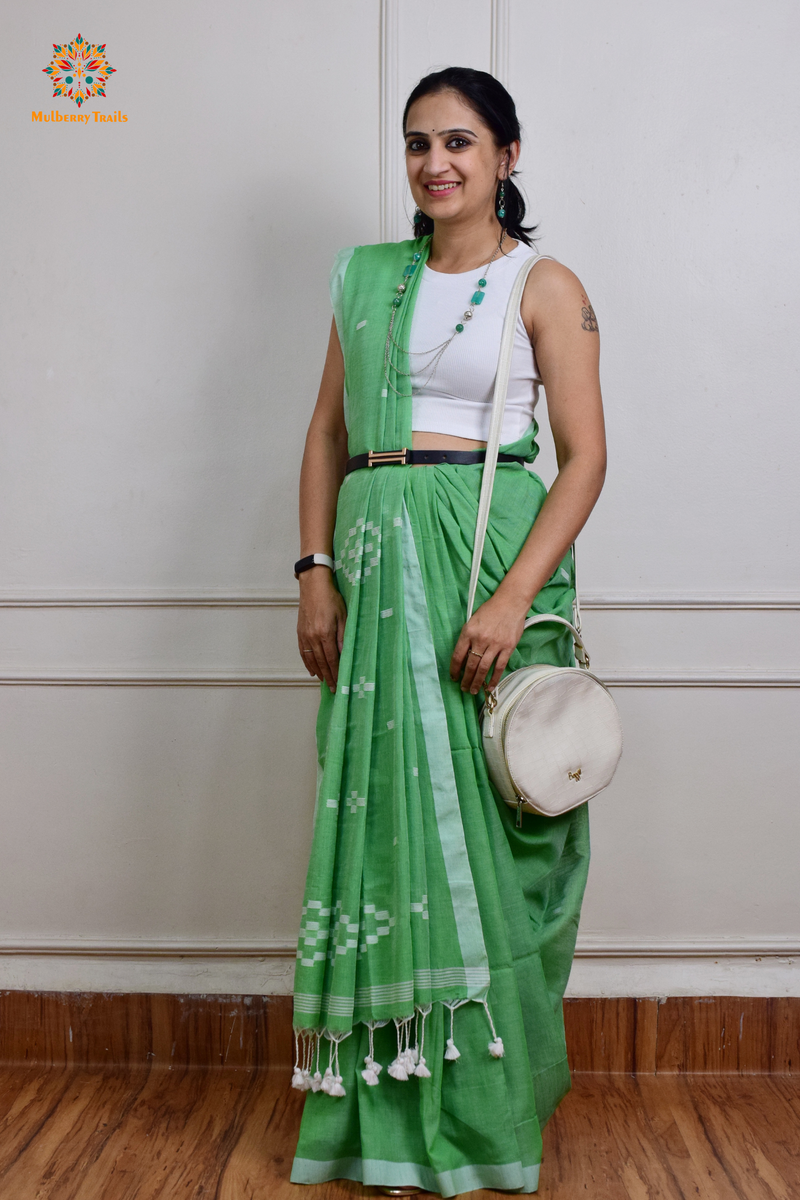 Yami: Flowy Summer Cotton Saree Fresh Green