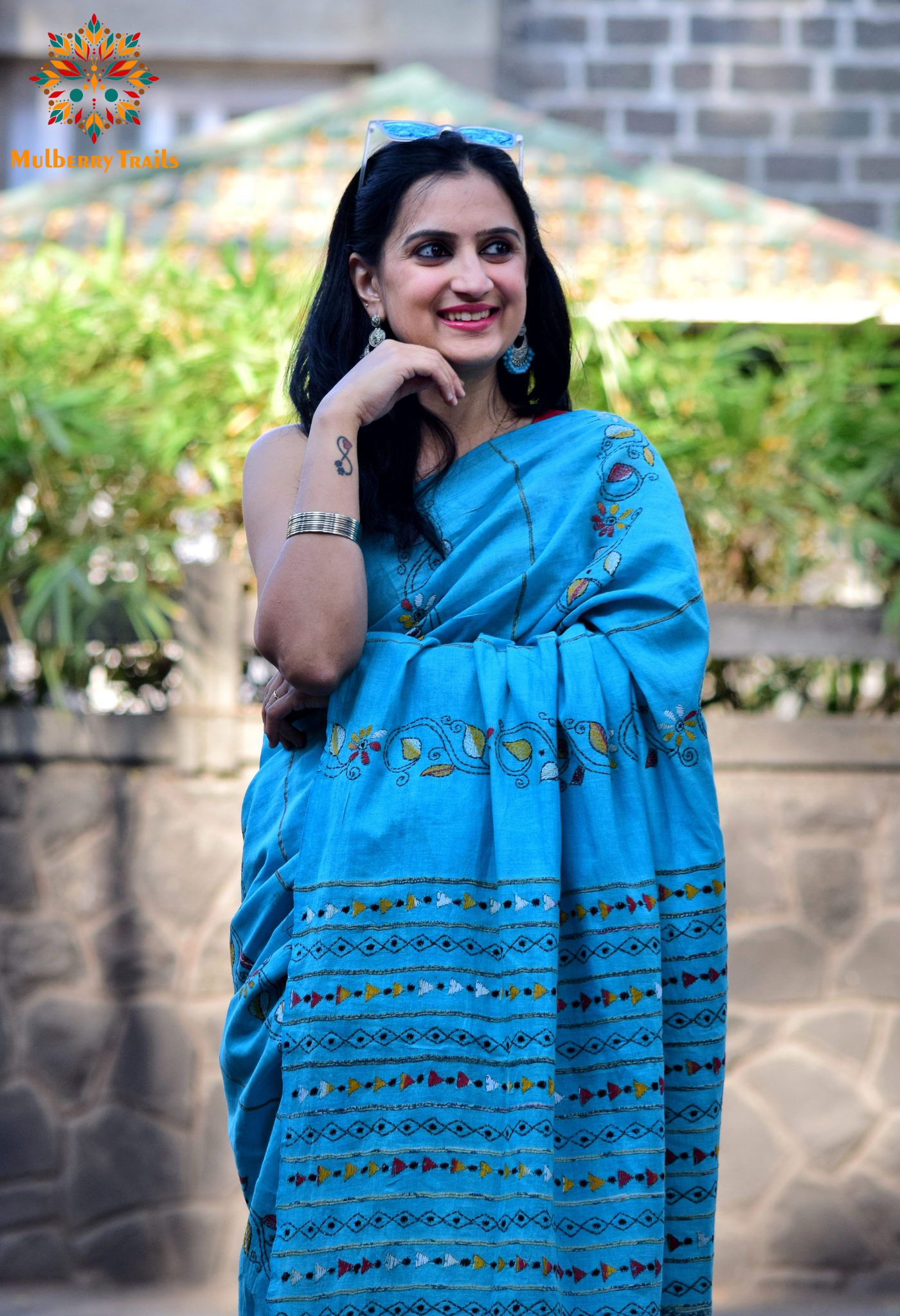 Vipas: Cotton Handloom Saree with Kantha Embroidery - Blue