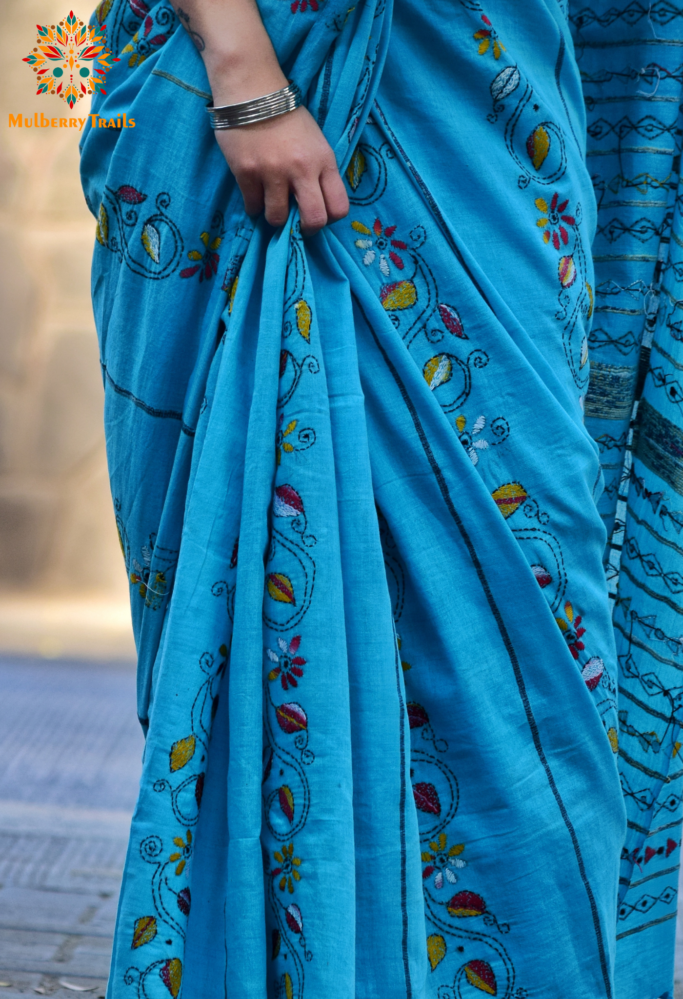 Vipas: Cotton Handloom Saree with Kantha Embroidery - Blue