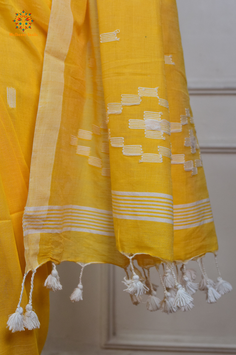 Yami: Flowy Summer Cotton Saree Yellow